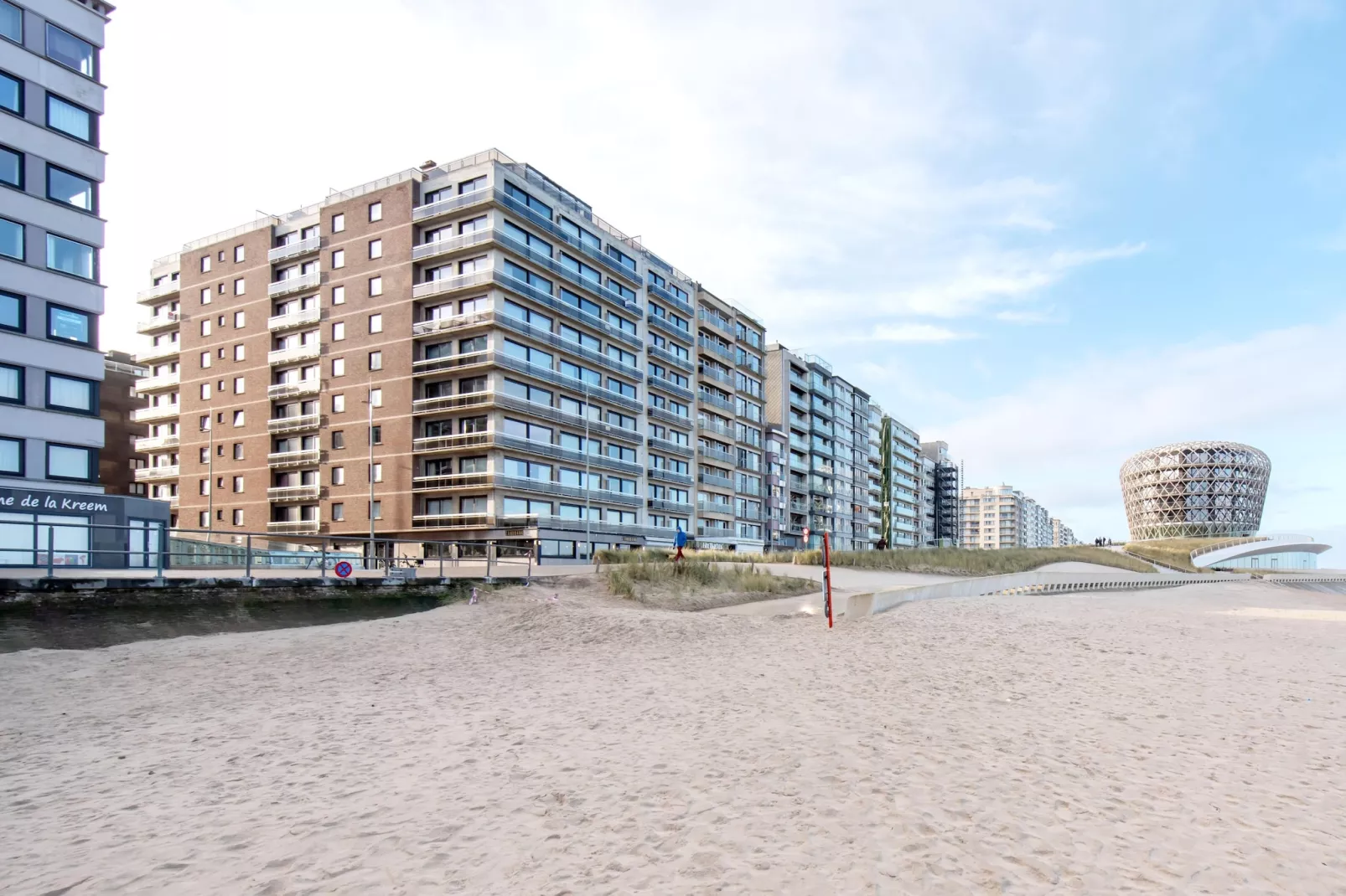 ZANDBK1 0501/ 5B-Exterior summer