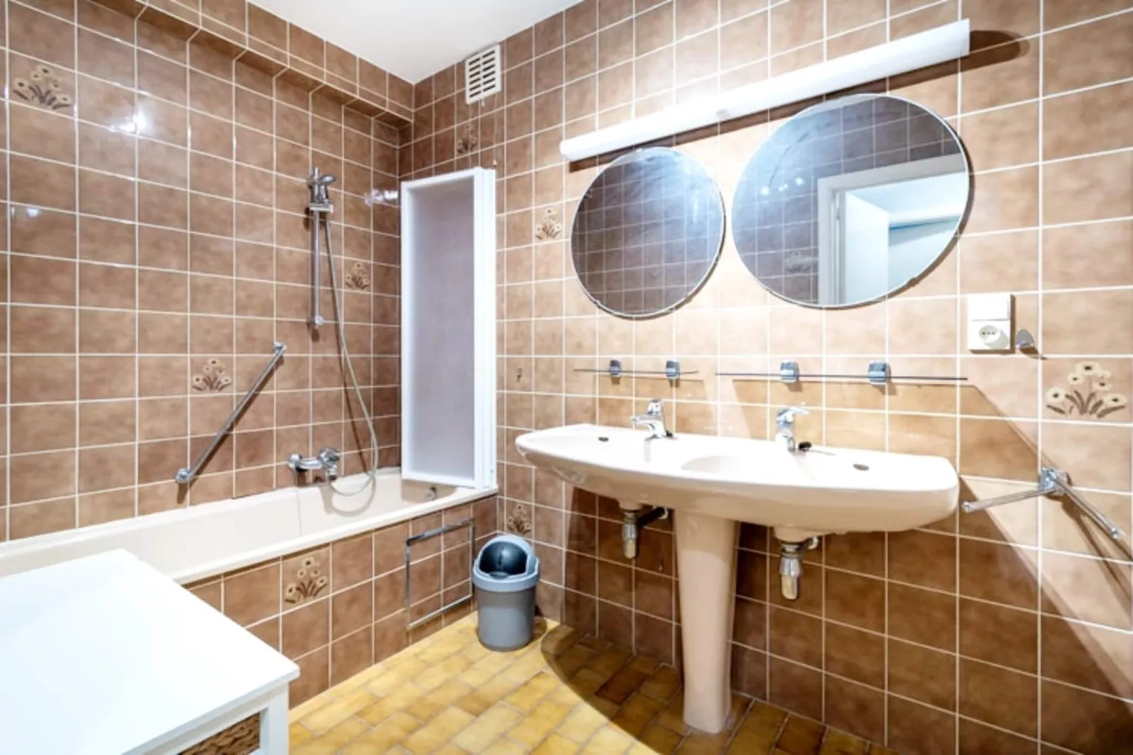 ZANDBK1 0301/ 3B-Bathroom