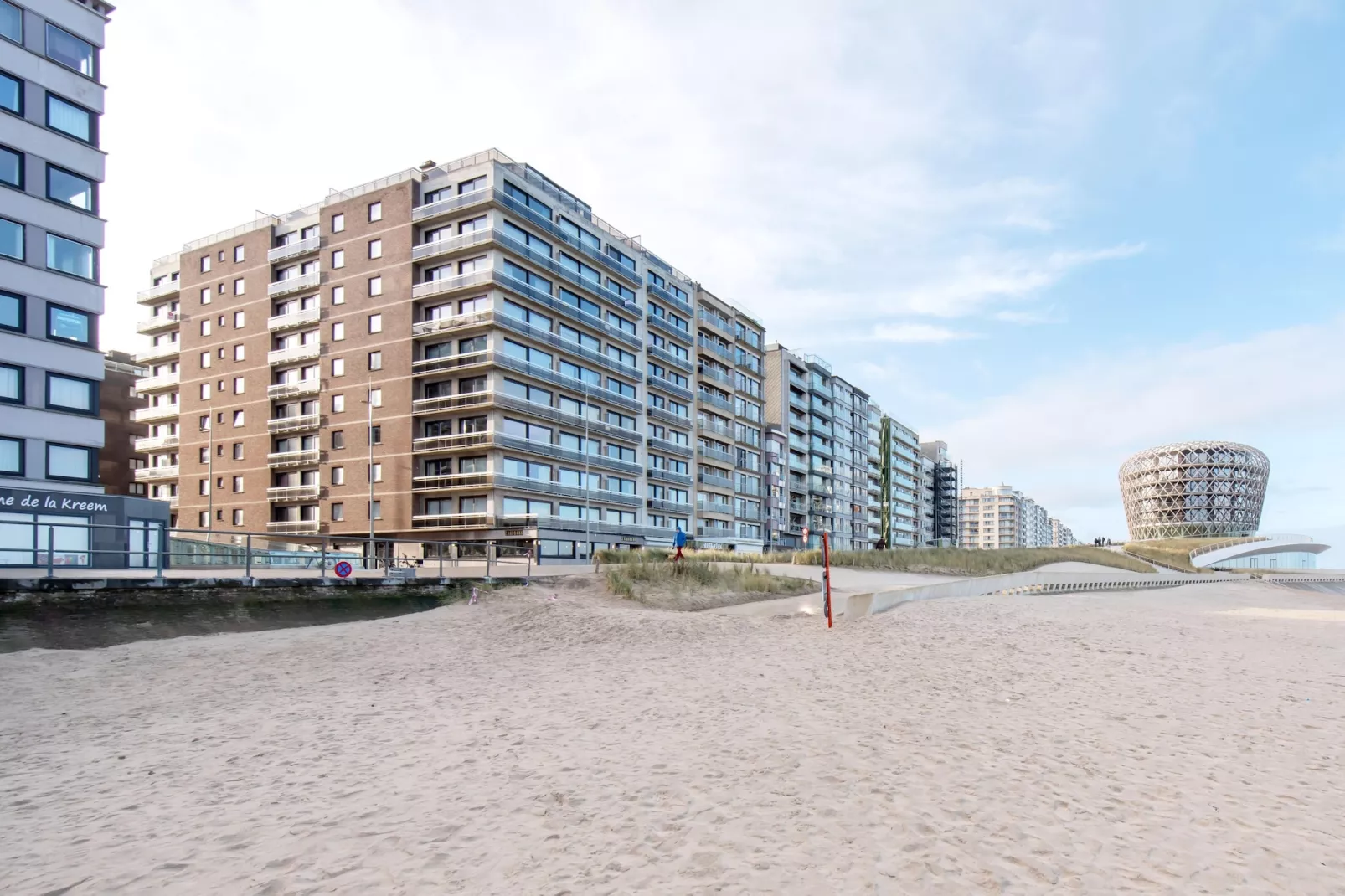 ZANDBK2 0402/ 4B-Exterior summer