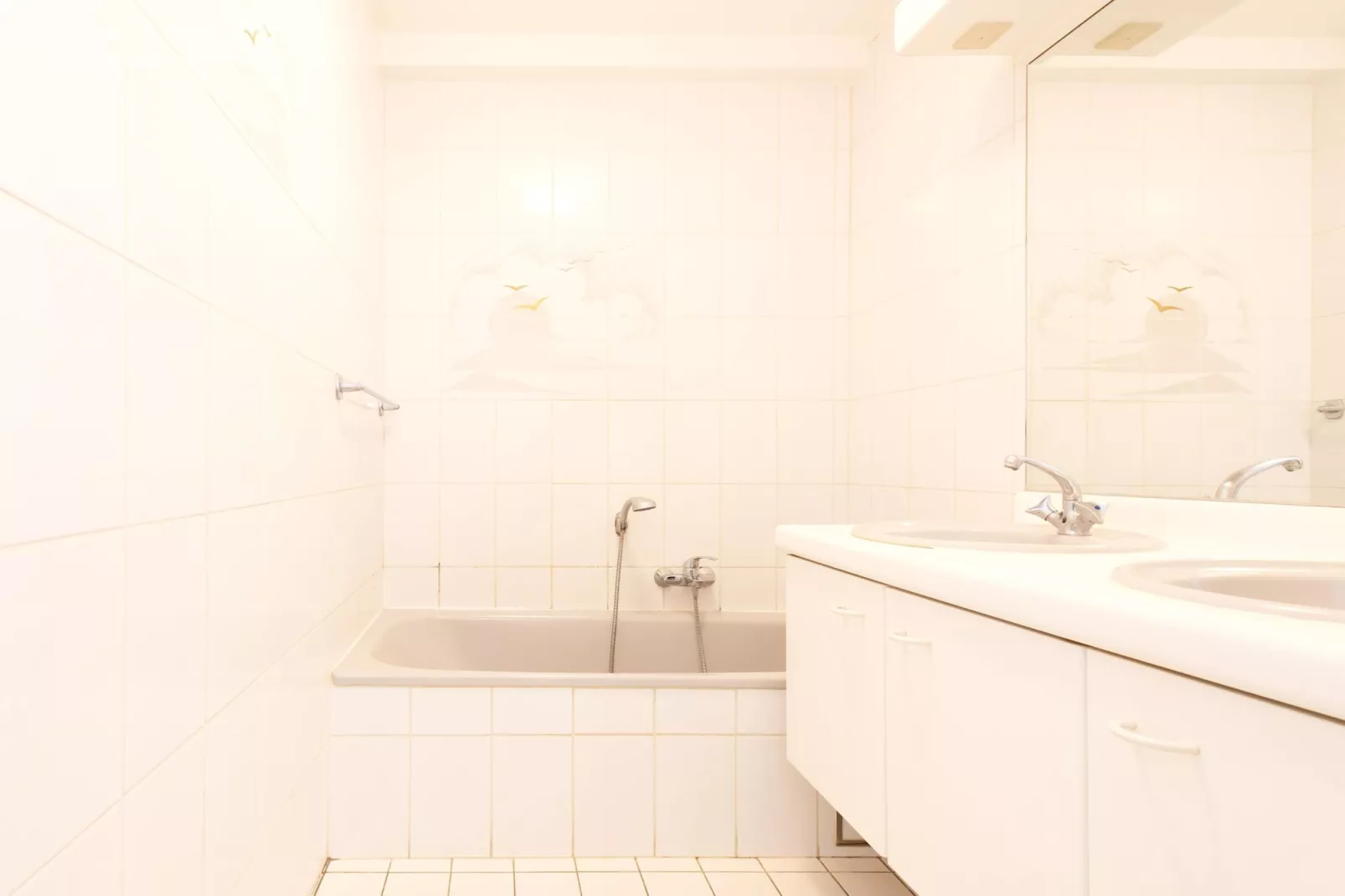 ZANDBK2 0402/ 4B-Bathroom