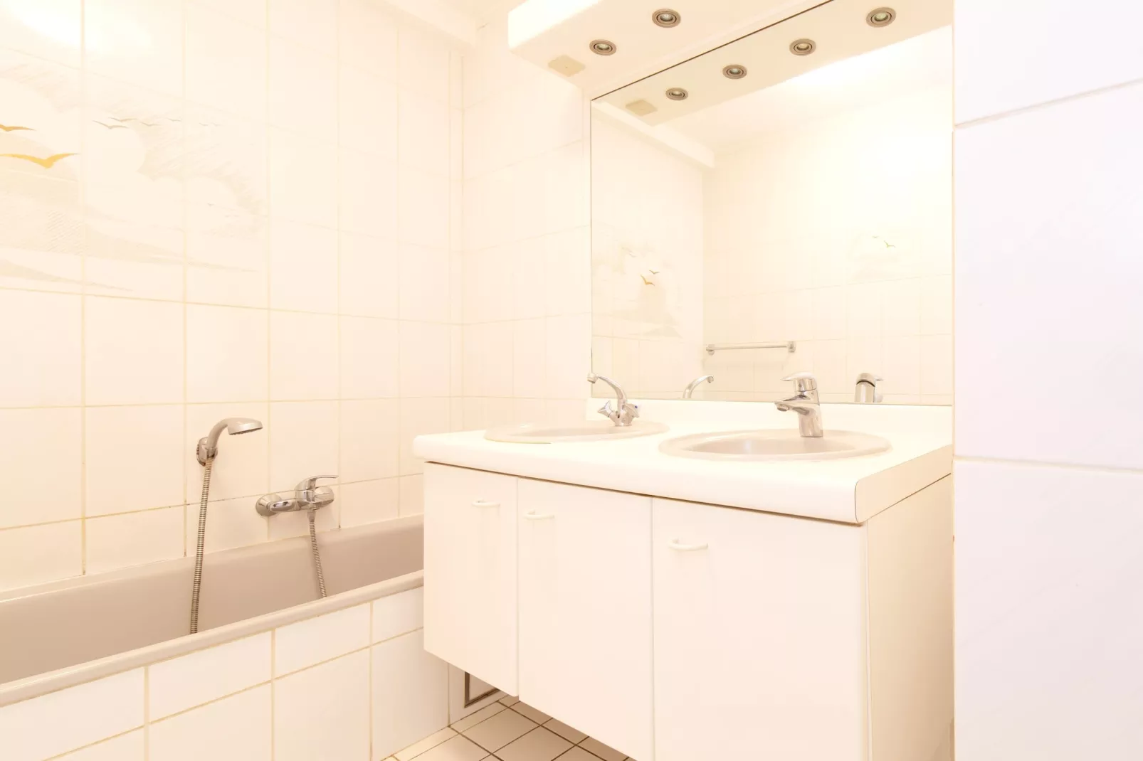 ZANDBK2 0402/ 4B-Bathroom