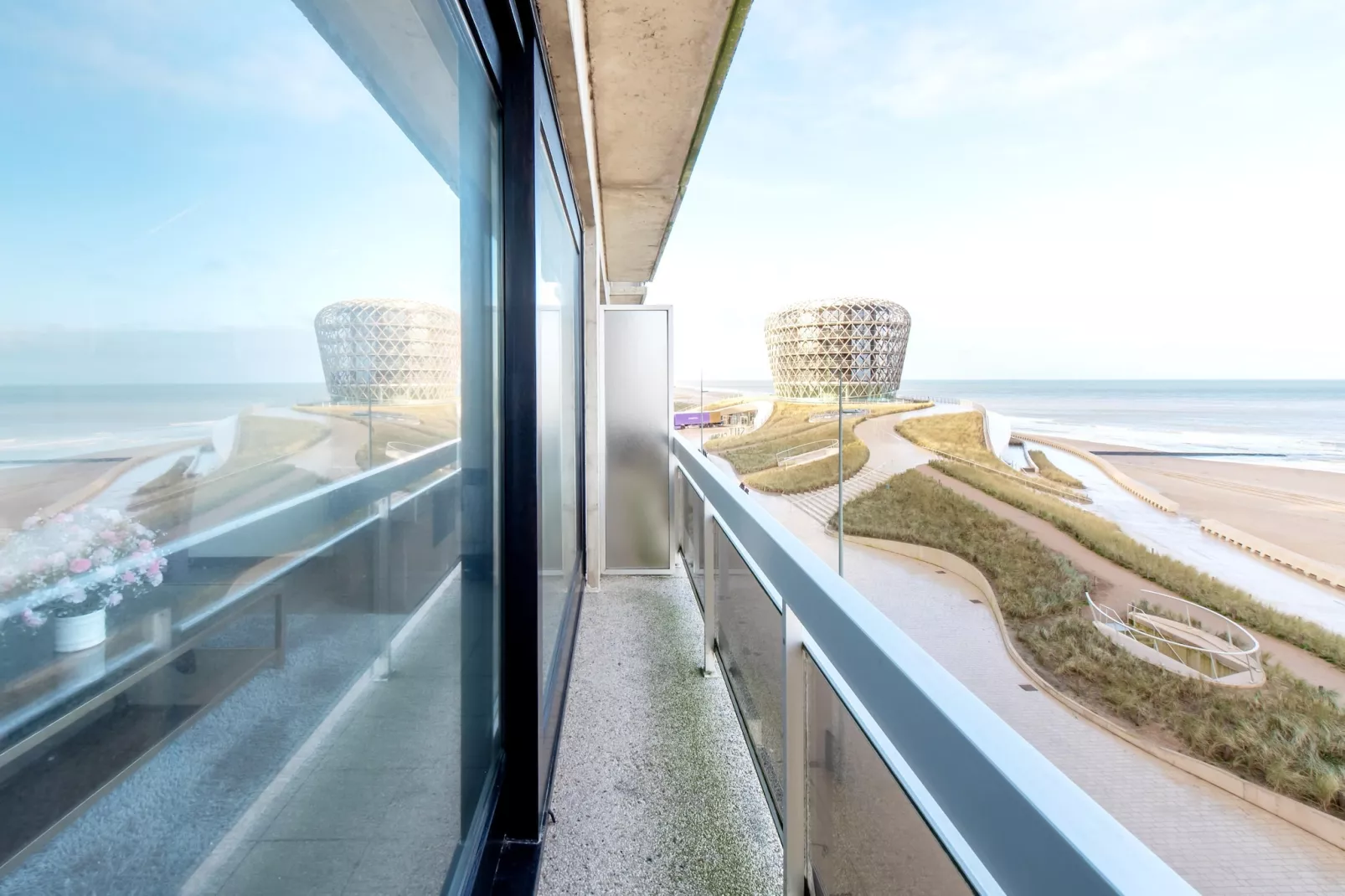 ZANDBK2 0402/ 4B-Terrace balcony