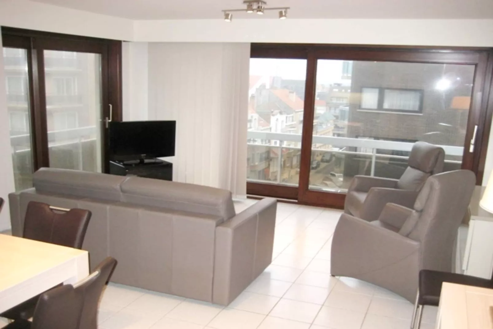 ZANDBK3 0502/ 5C-Living room