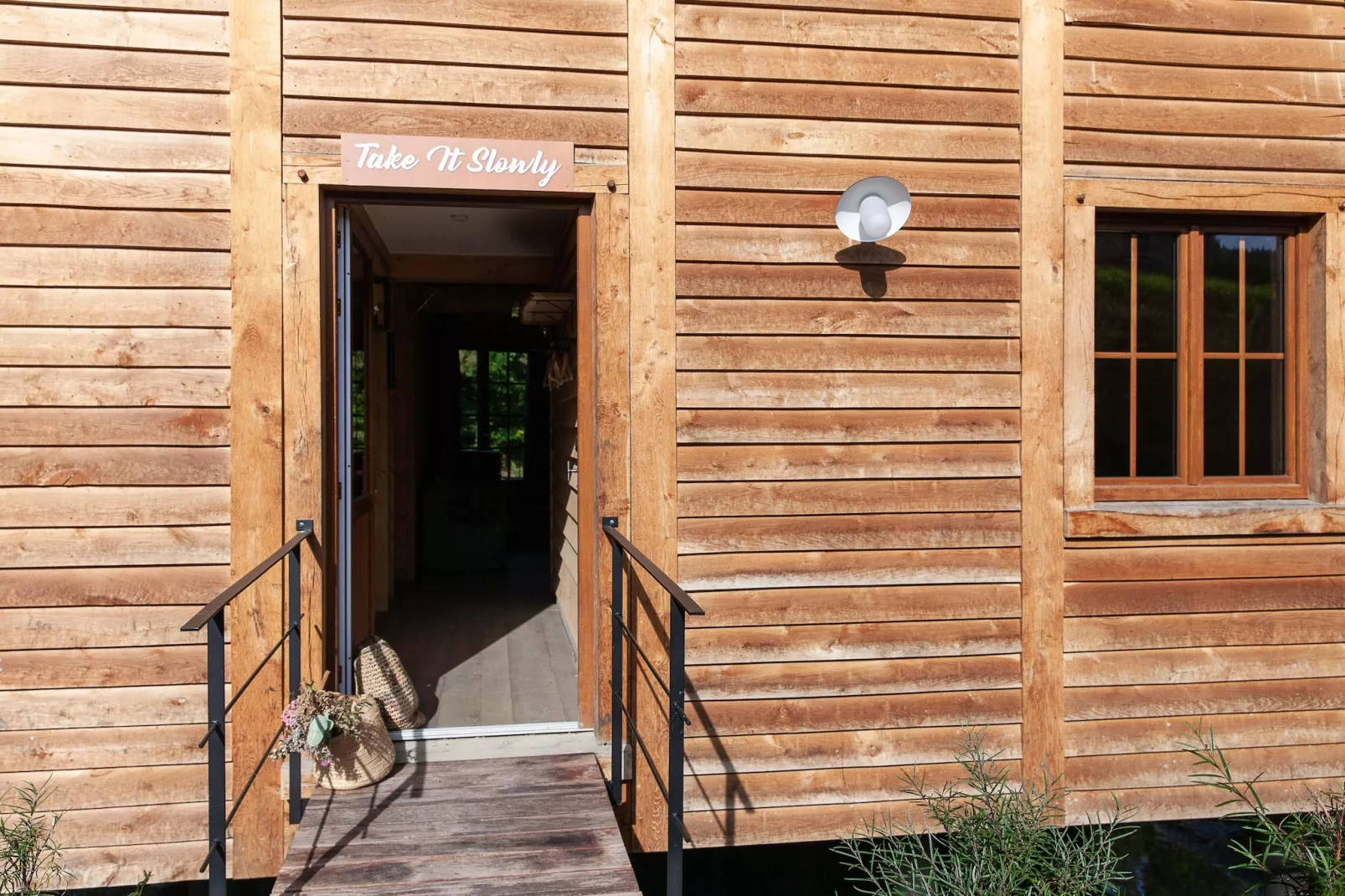 Cabane Take it Slowly-Exterior summer