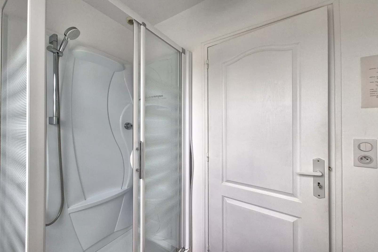 Caprera-Bathroom