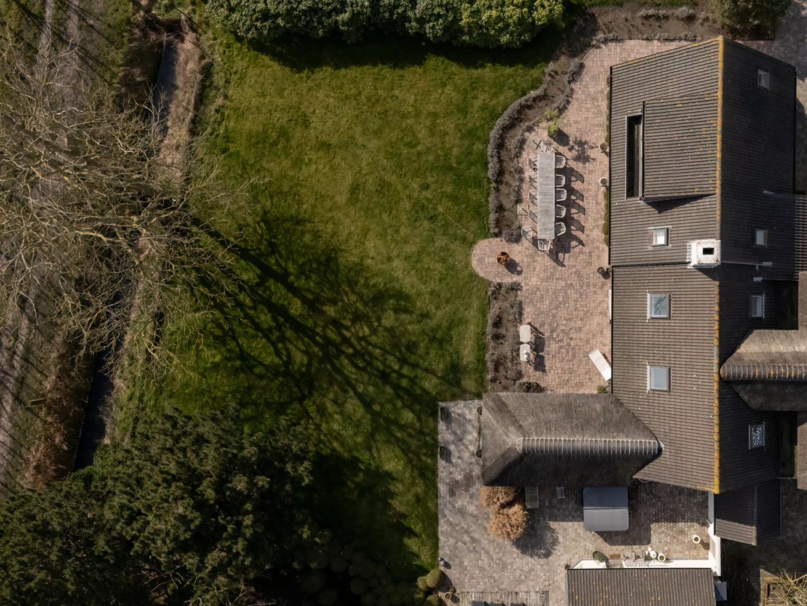 Villa Rosetree with sauna and pool table-Outside