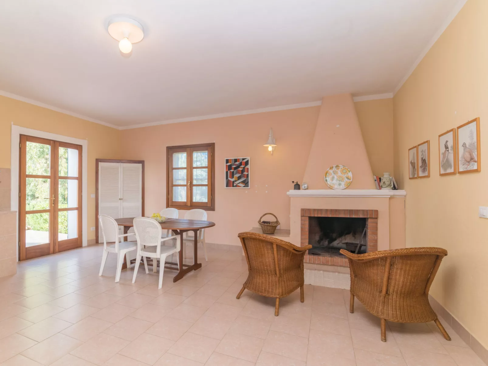 Vignola House 2-Inside