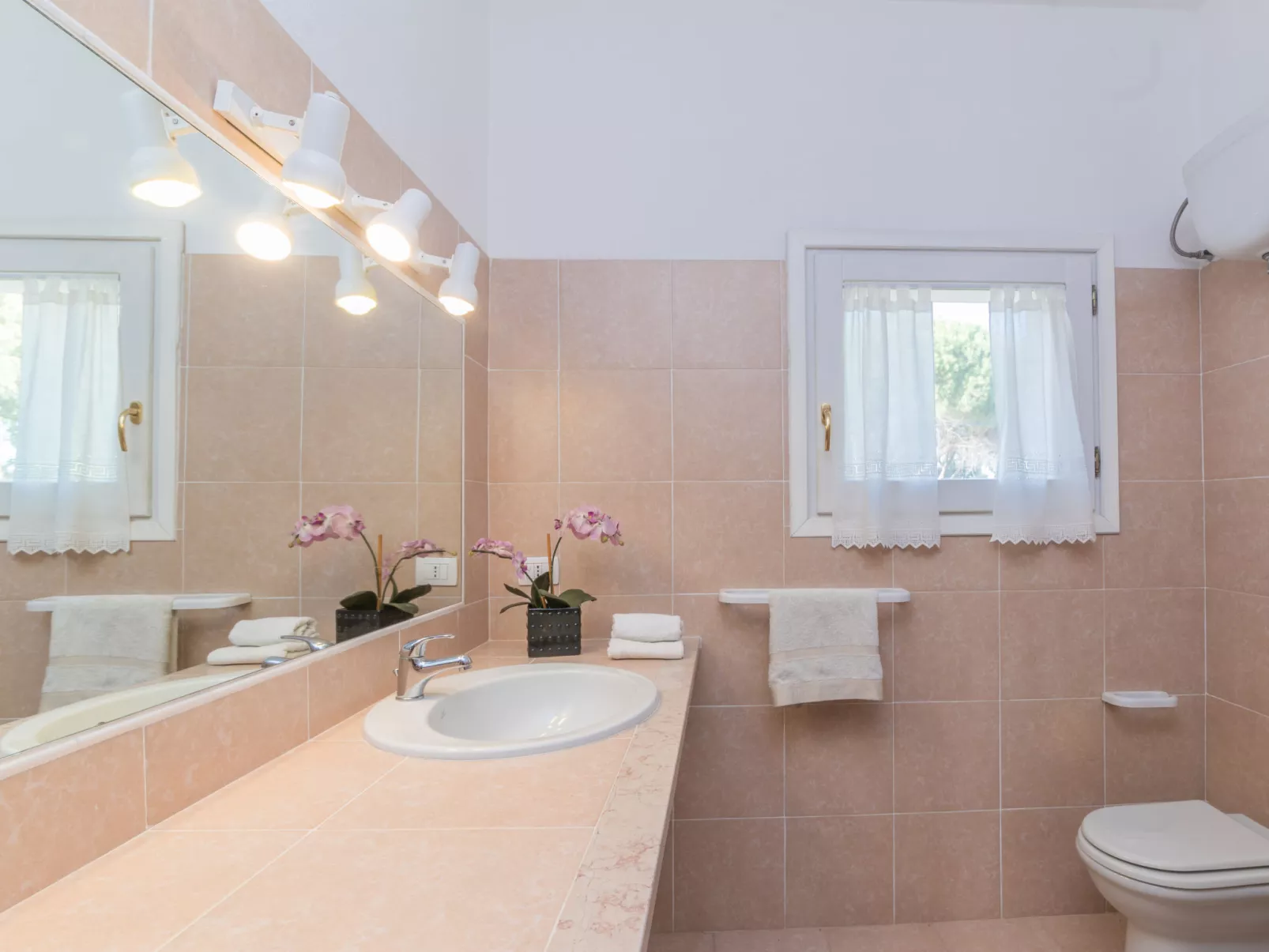Vignola House 2-Inside