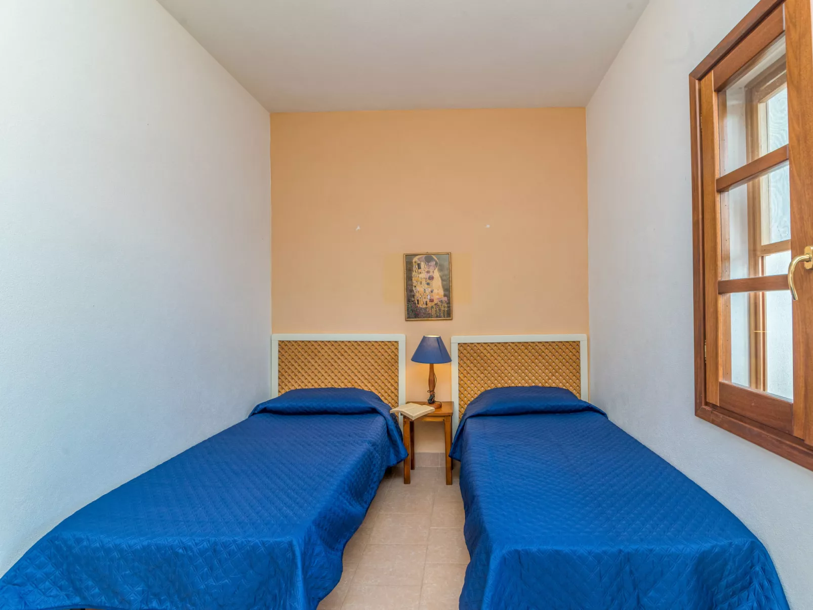 Vignola House 2-Inside