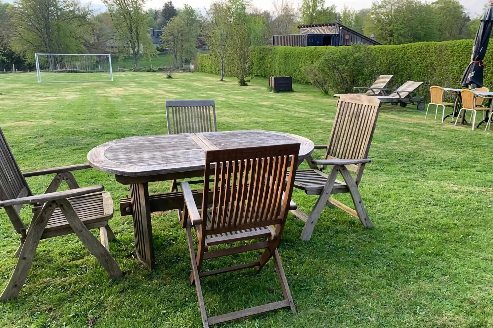 Haus Hunnenberg-Gardens summer