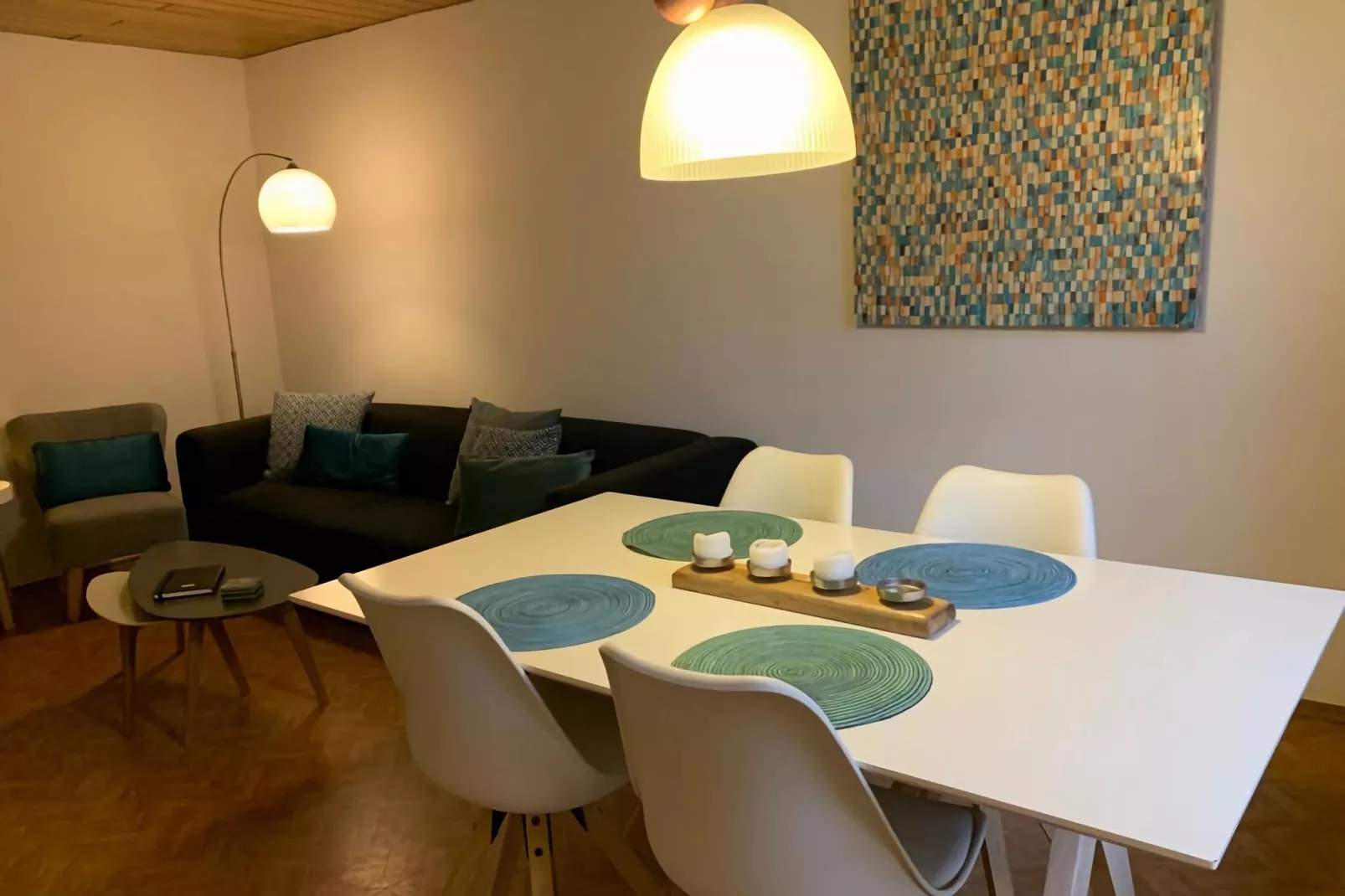Haus Hunnenberg-Living room