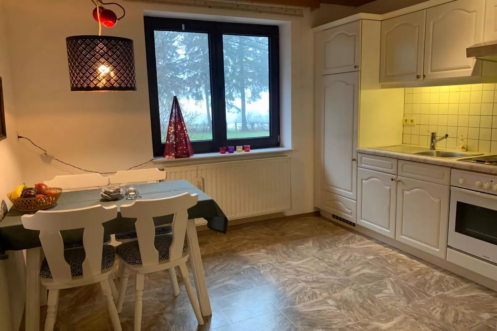 Haus Hunnenberg-Kitchen