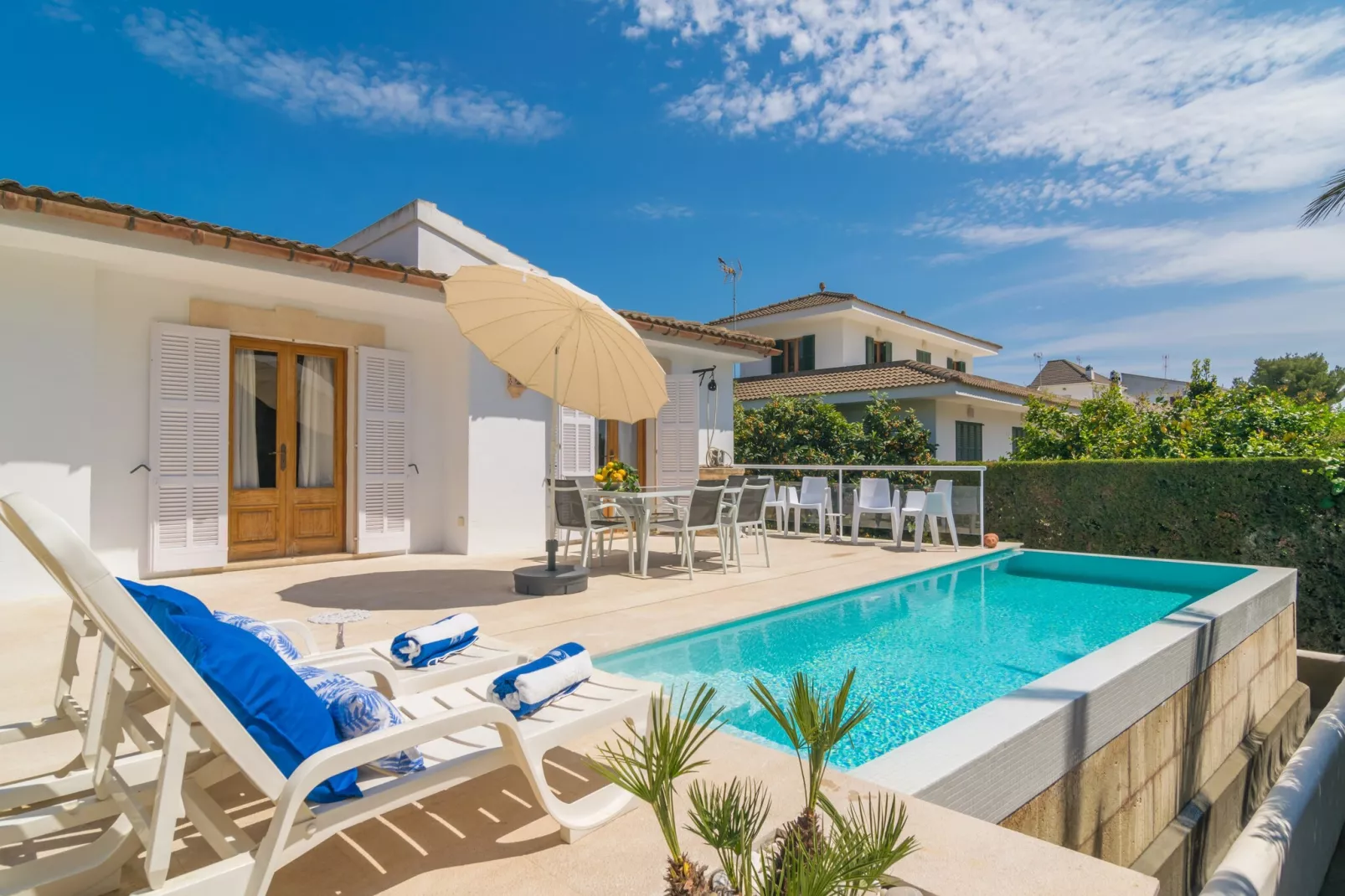 Anima-Exterior summer