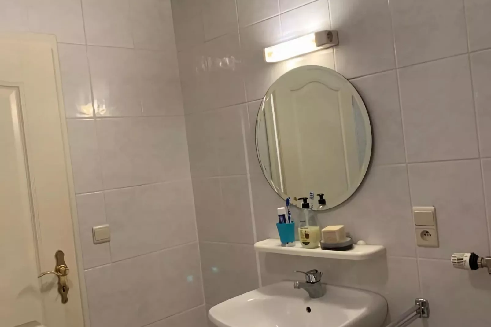 Haus Hunnenberg-Bathroom