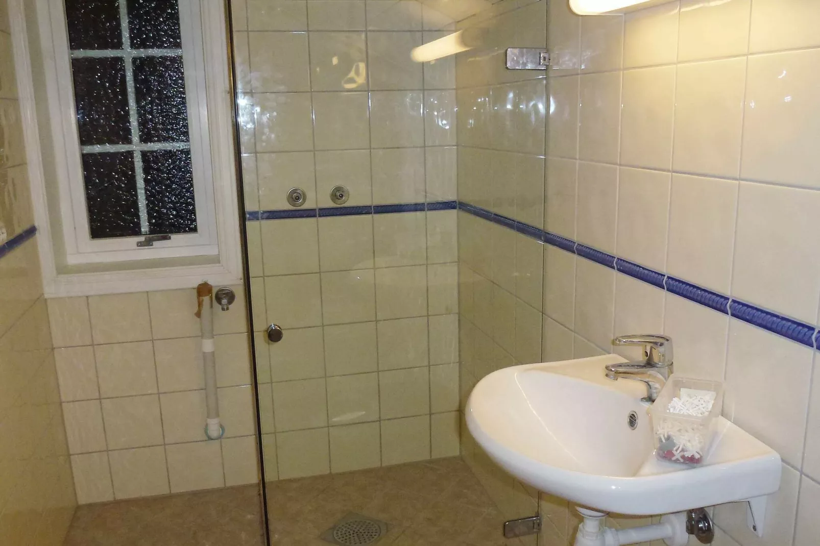 HUS 42410-Indoor