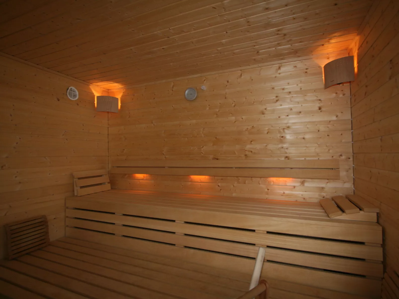 Erzherzog’s Apts/Zillertal Kaiser Lodge-Inside