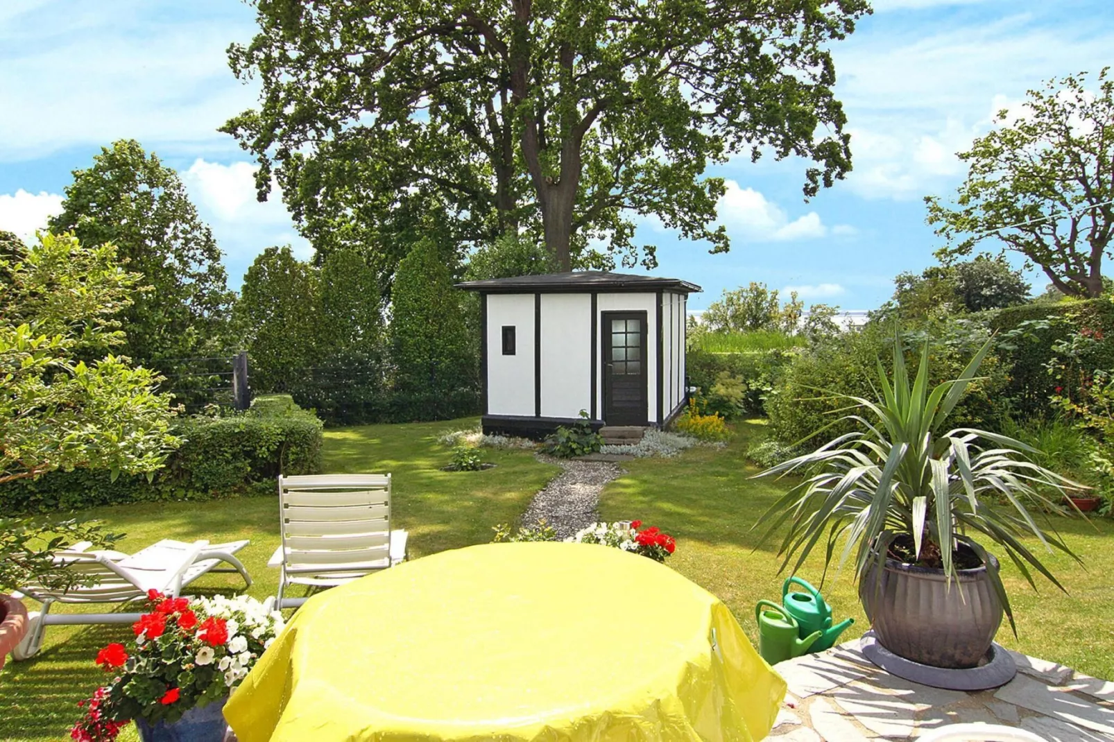 Ferienwohnung Sassnitz-Gardens summer