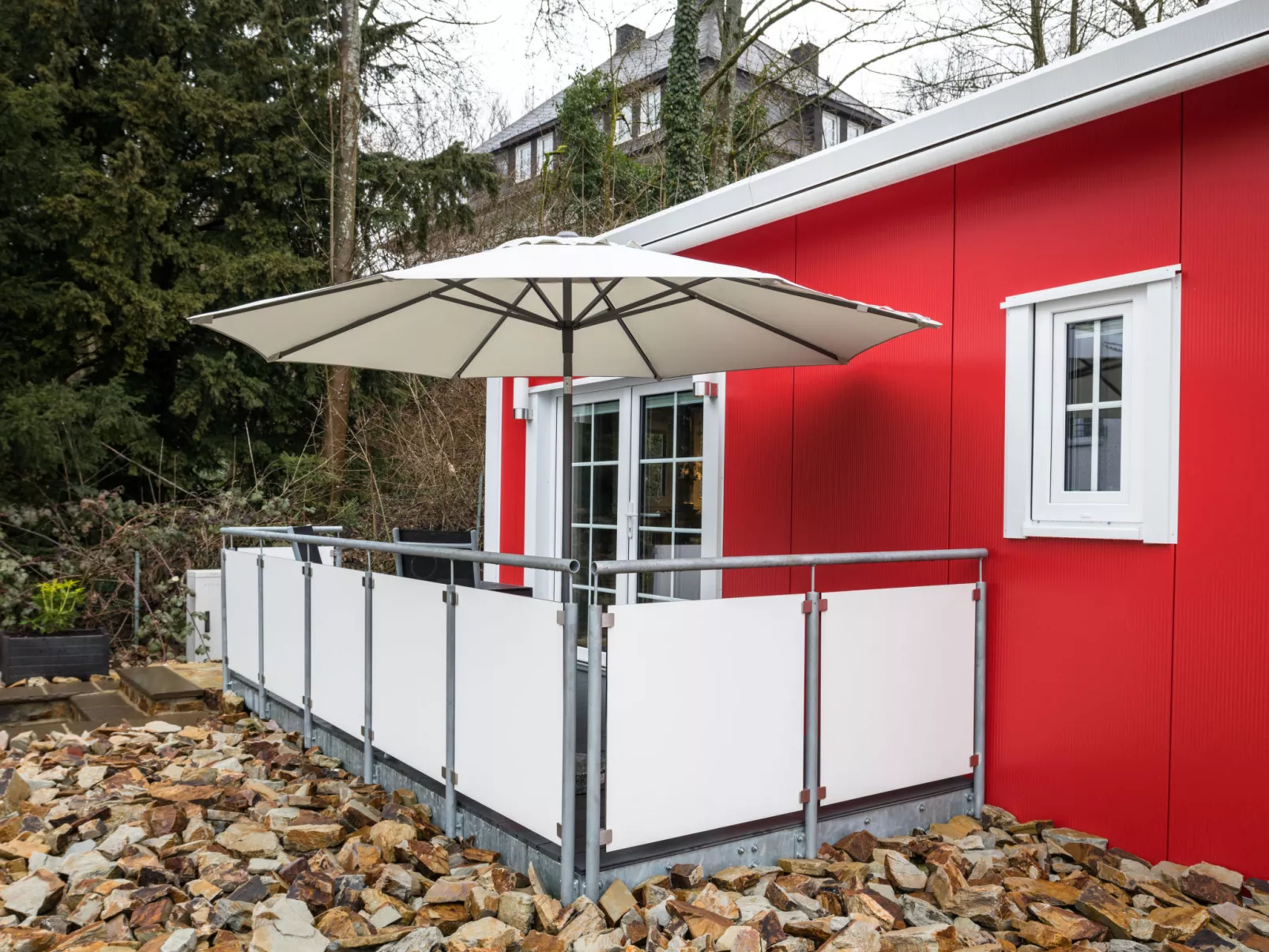 Tiny Haus Westerwald 16 Red-Outside
