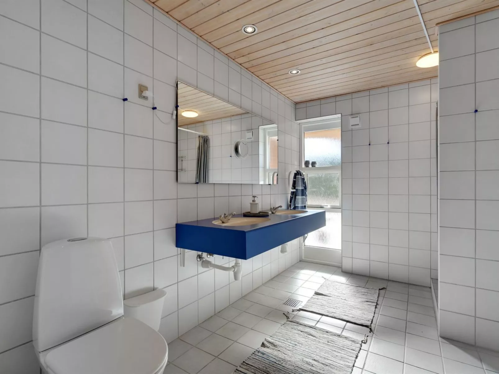 "Harpa" - 2.5km from the sea-Inside