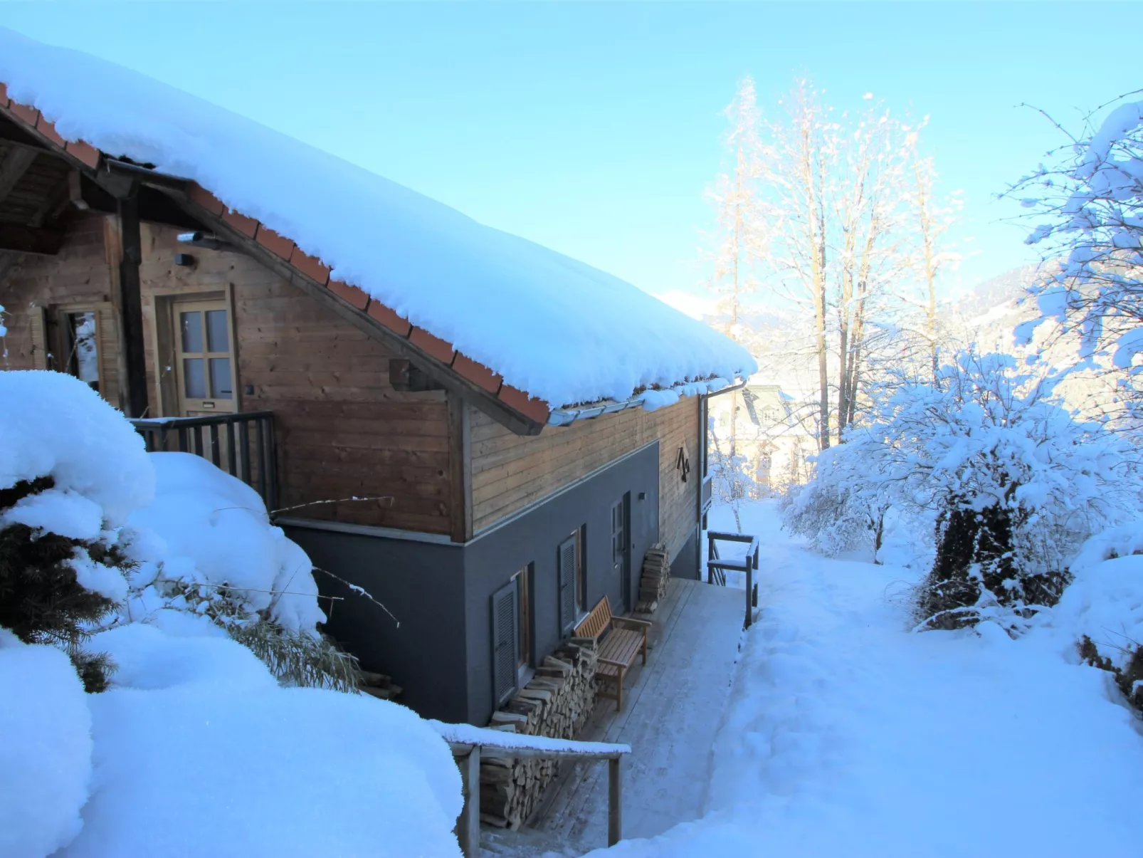 Chalet 1018-Outside