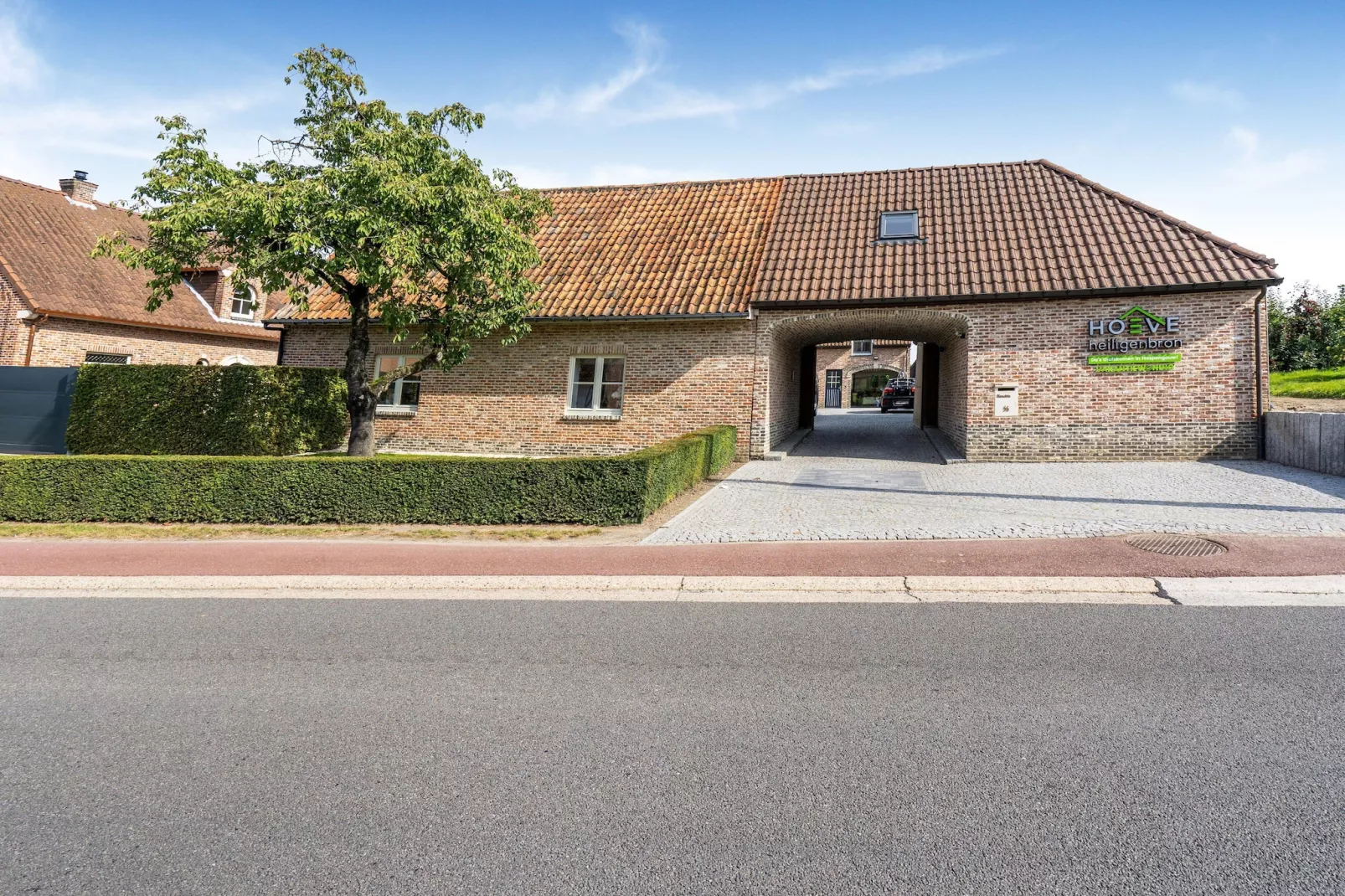 Hoeve Heiligenbron met tweepersoonsstudio-Außenbereich Sommer