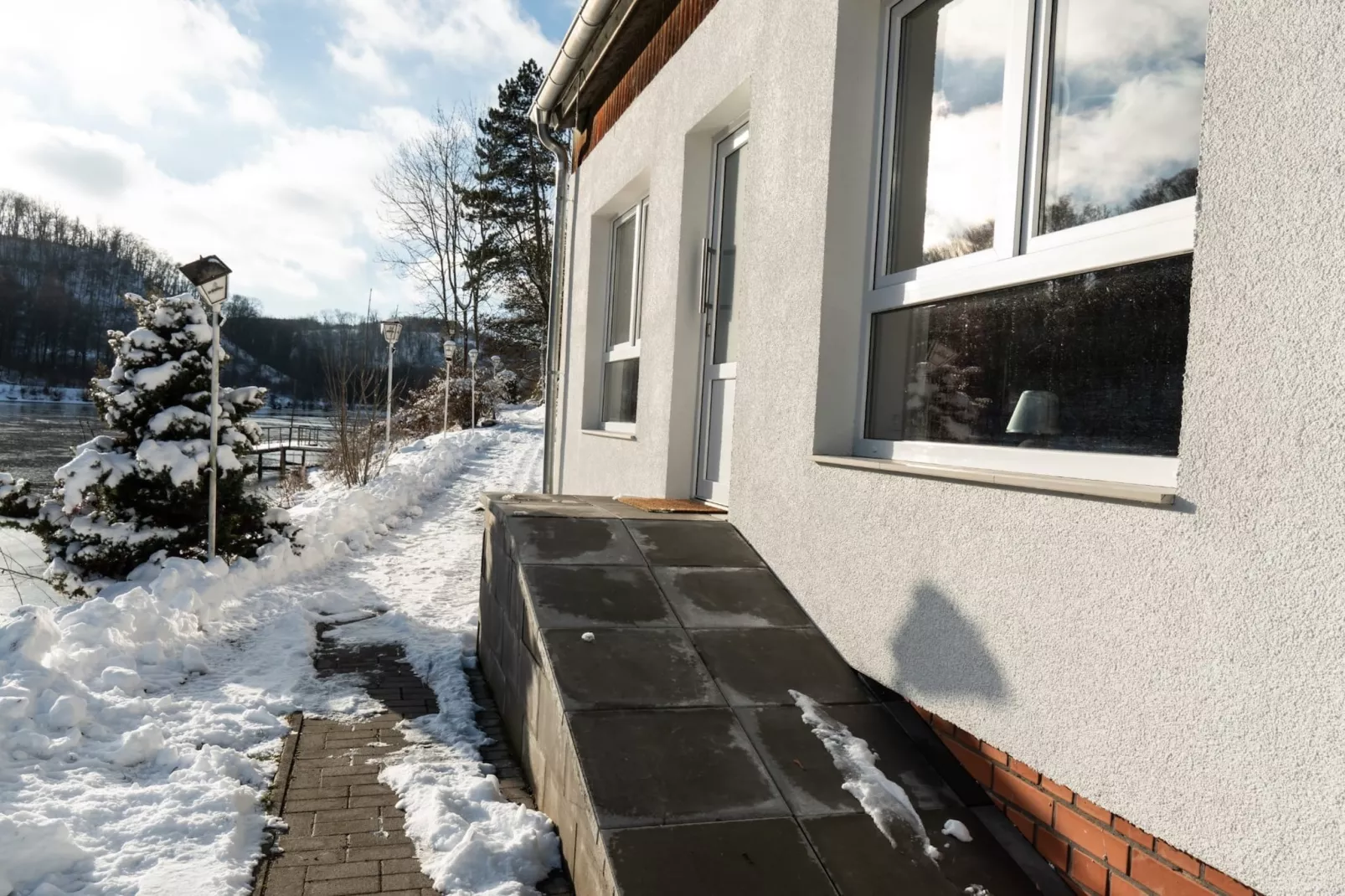Altes Bootshaus 1-Exterior winter
