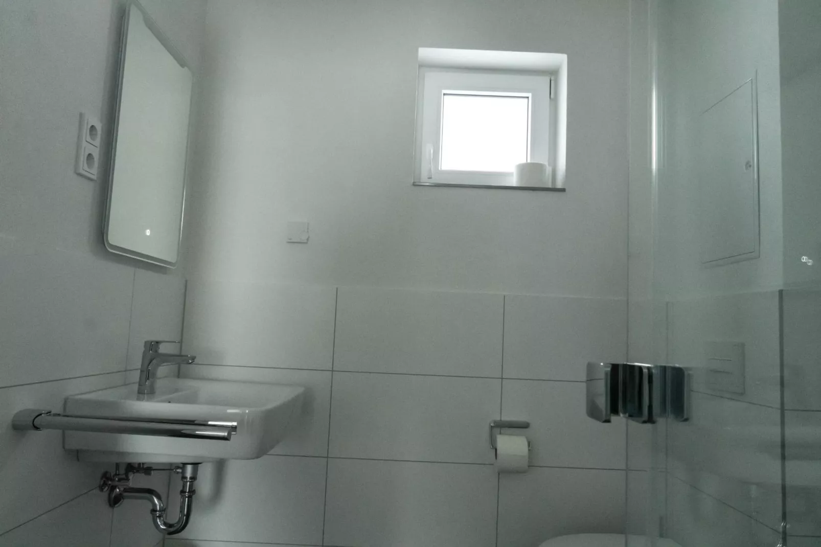 Altes Bootshaus 1-Bathroom
