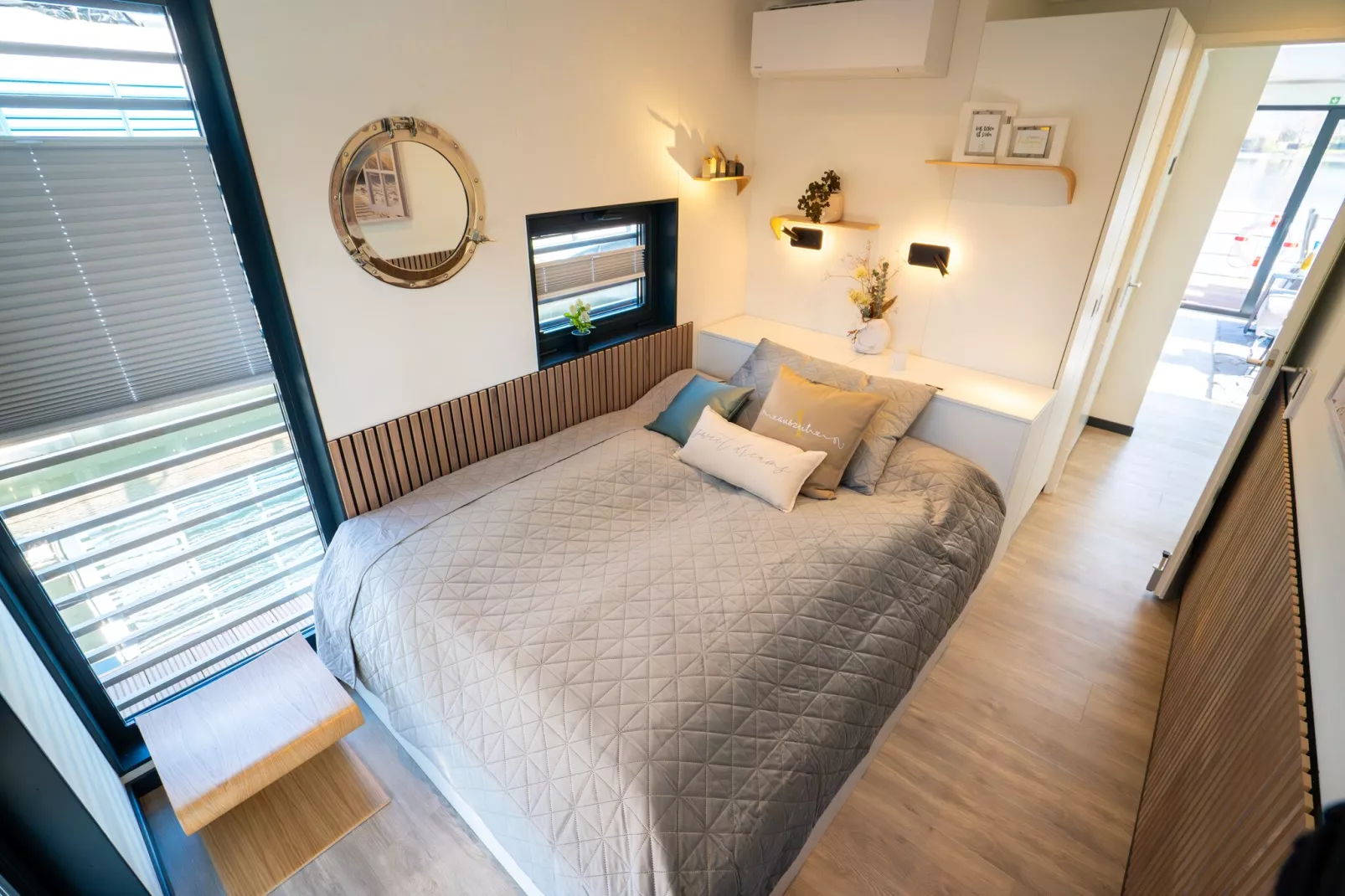 Hausboot in Höxter-Bedroom