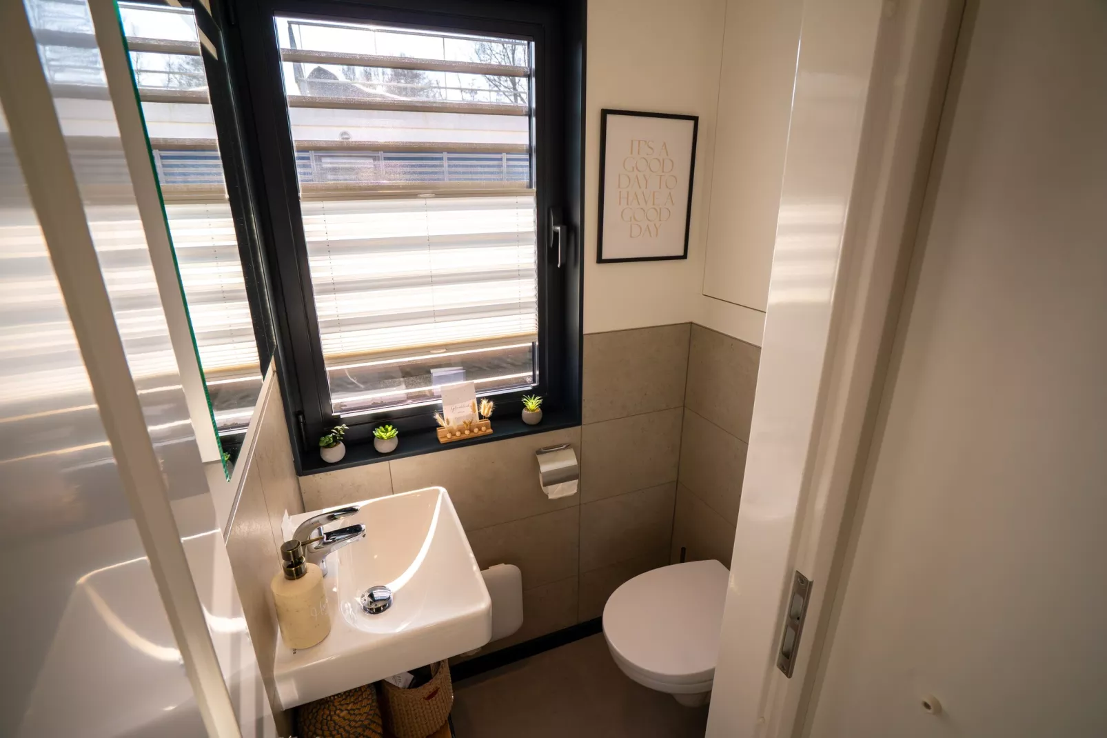 Hausboot in Höxter-Bathroom