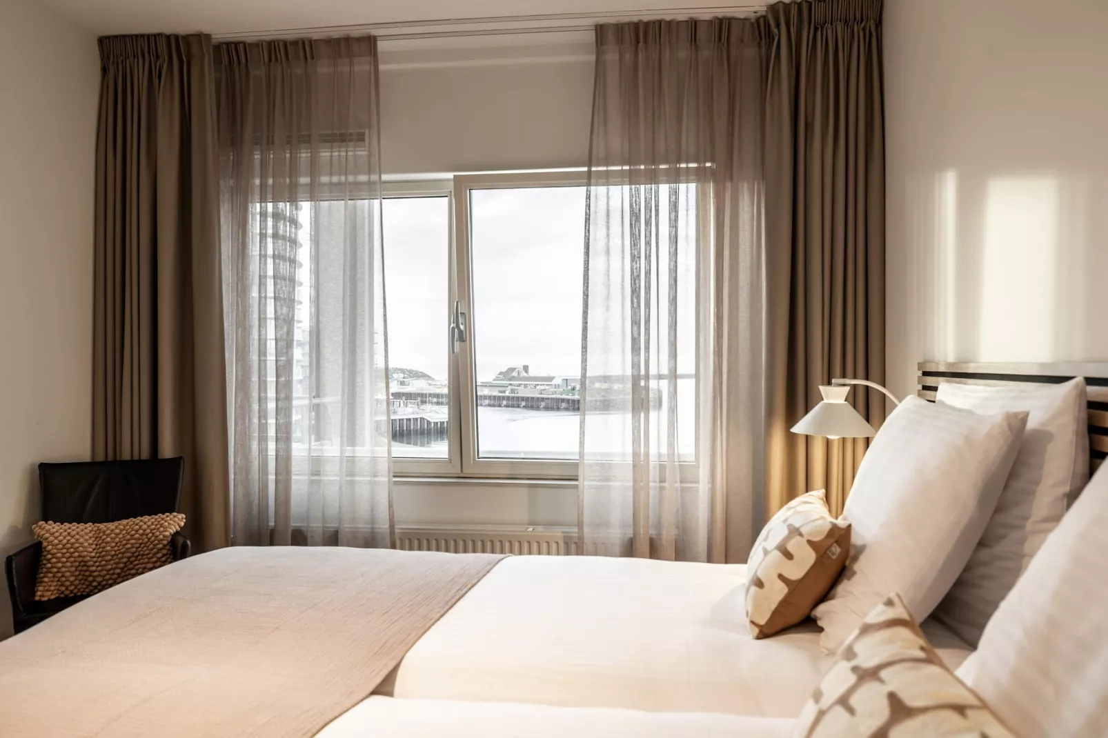 Scheveningen Harbour 50B-Bedroom