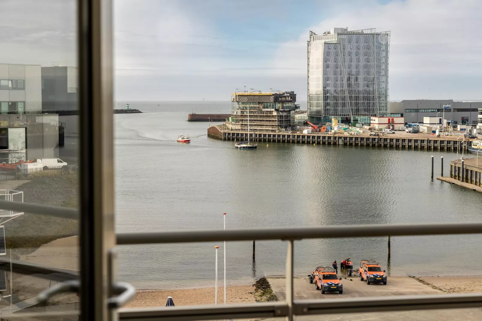 Scheveningen Harbour 50B-View summer