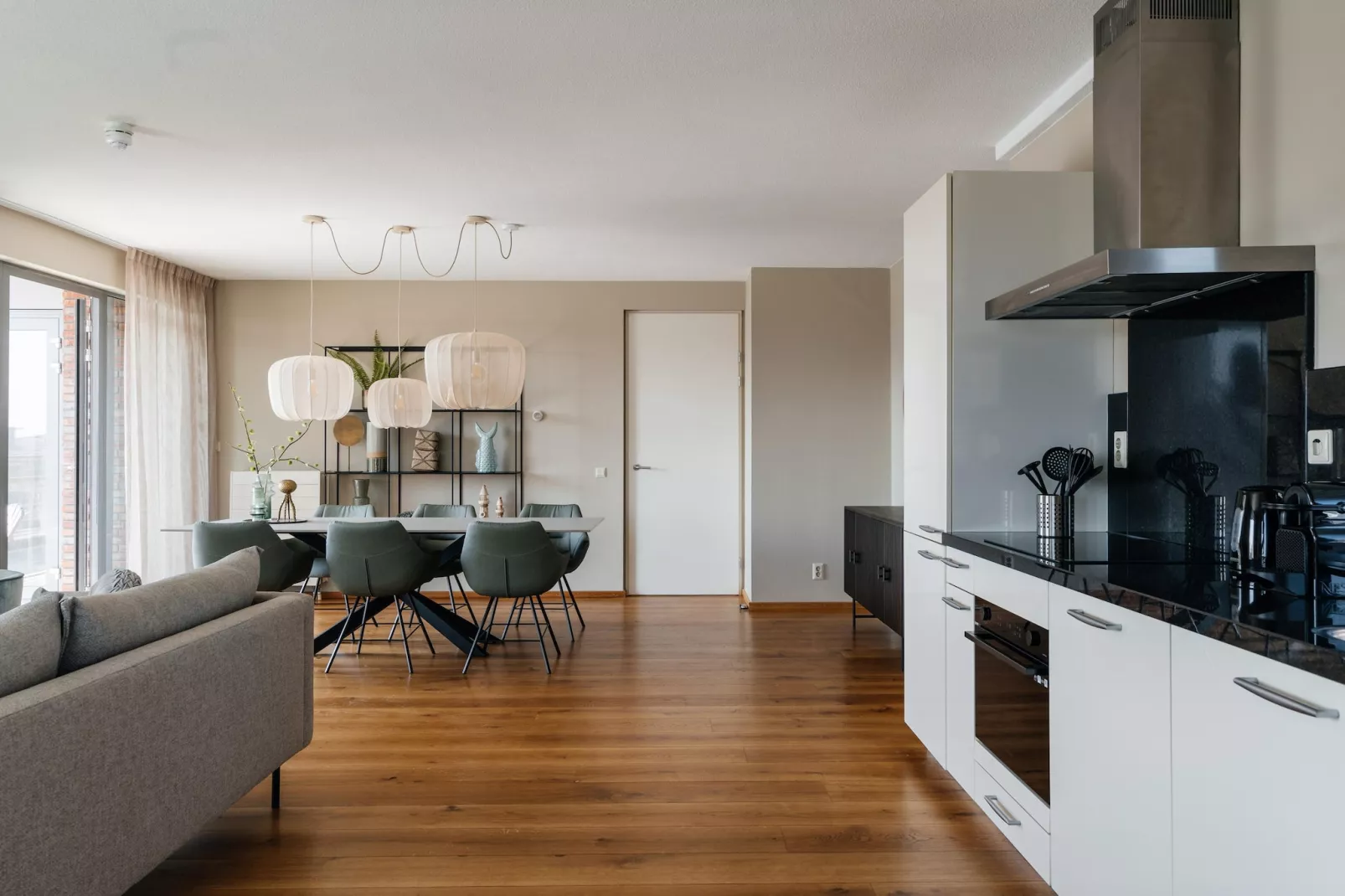 Scheveningen Harbour 12-Kitchen