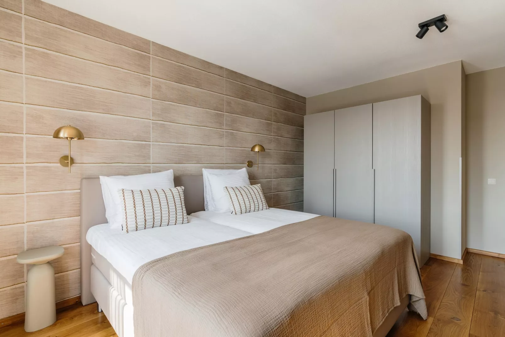 Scheveningen Harbour 12-Bedroom