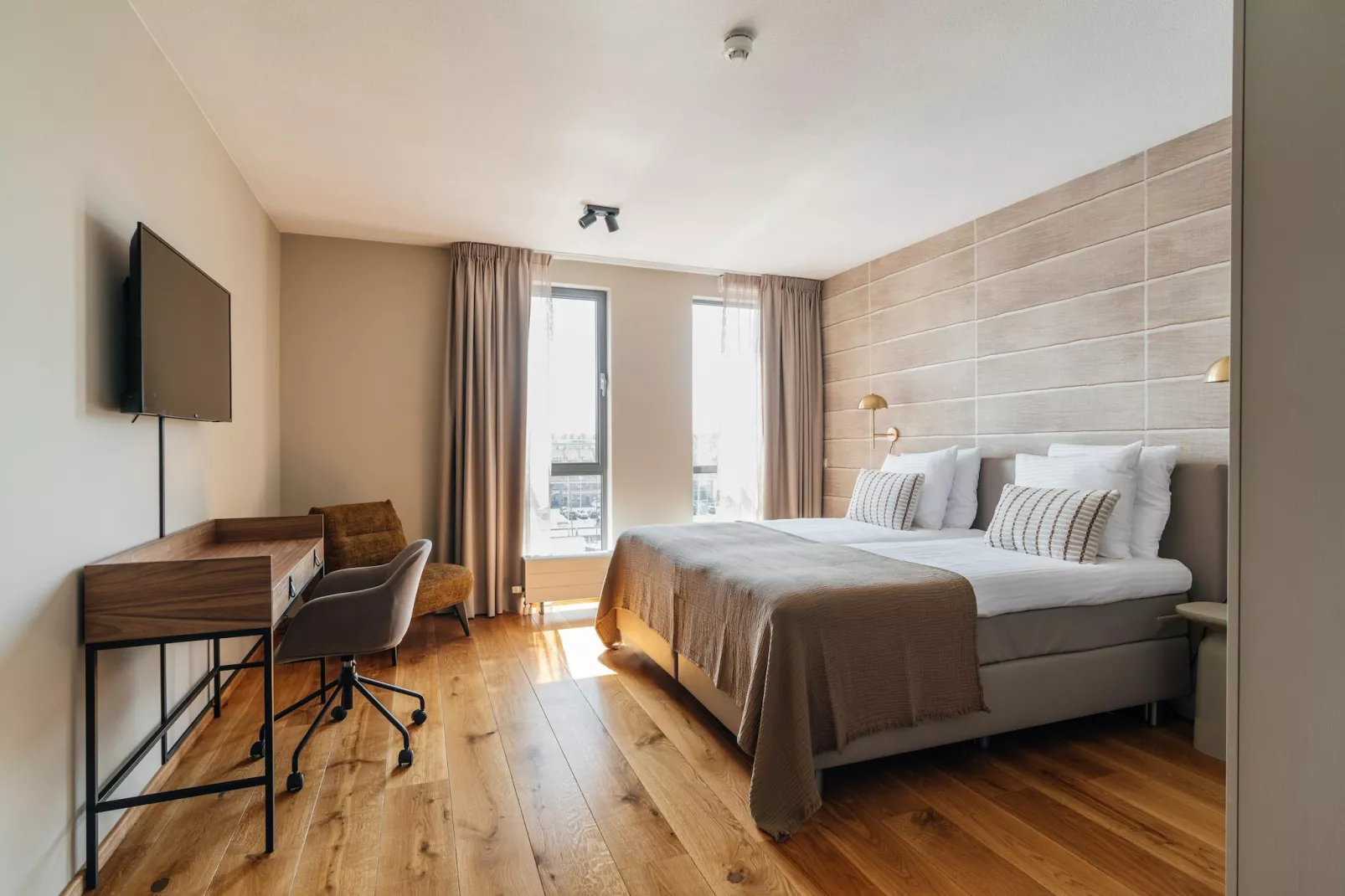 Scheveningen Harbour 12-Bedroom