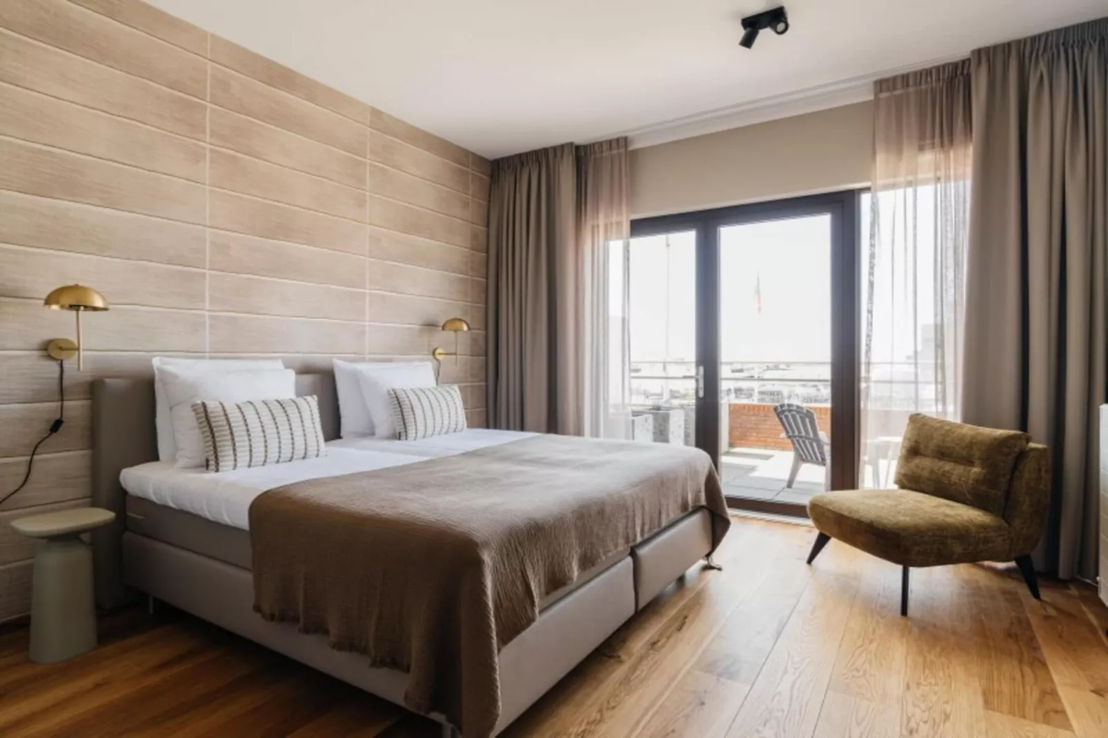 Scheveningen Harbour 16-Bedroom