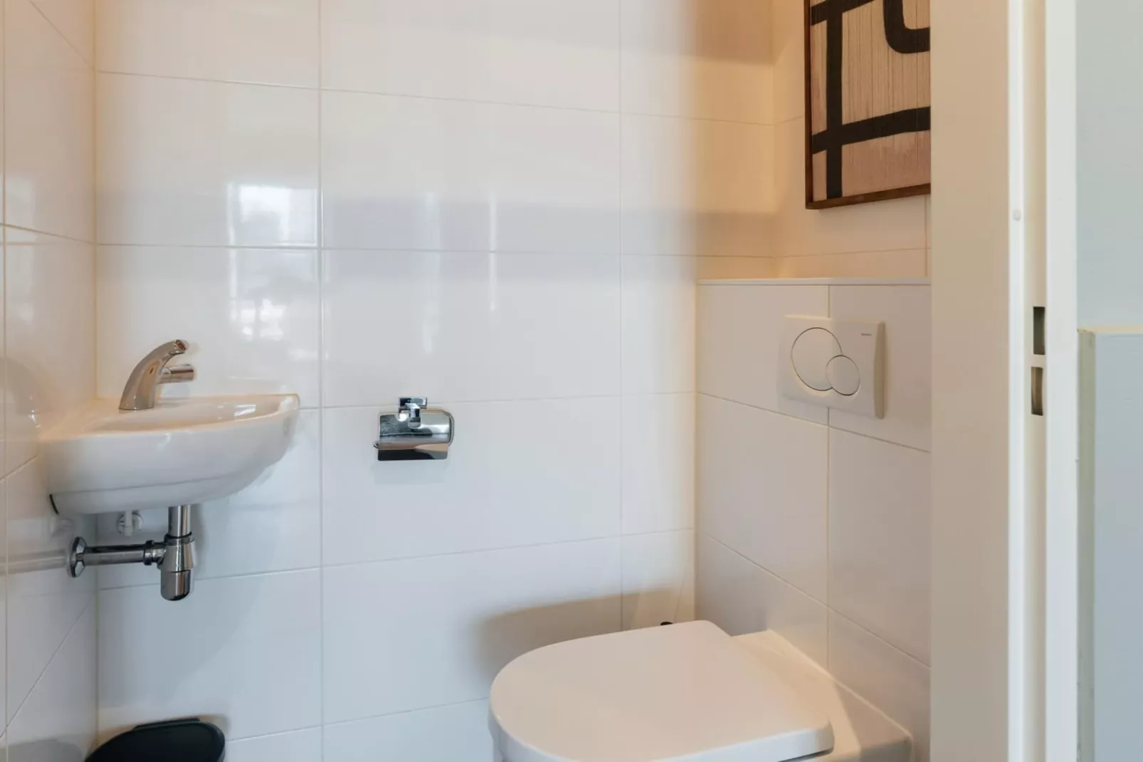 Scheveningen Harbour 16-Bathroom