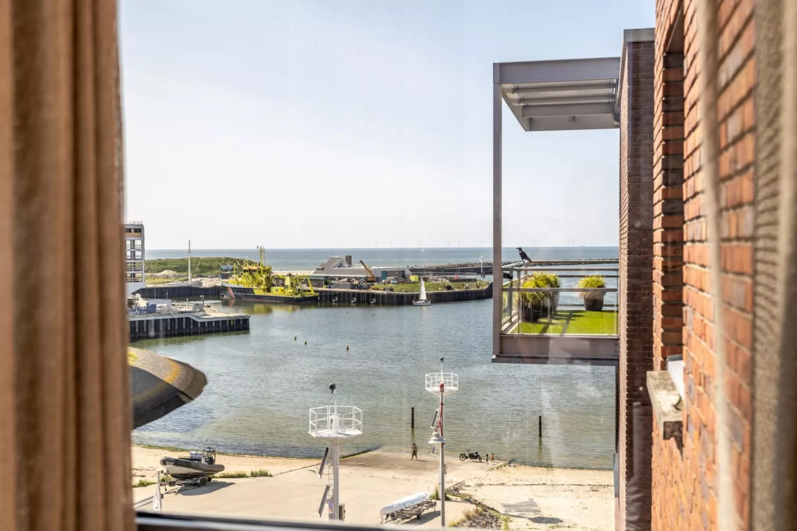 Scheveningen Harbour 16-Areas summer 1km