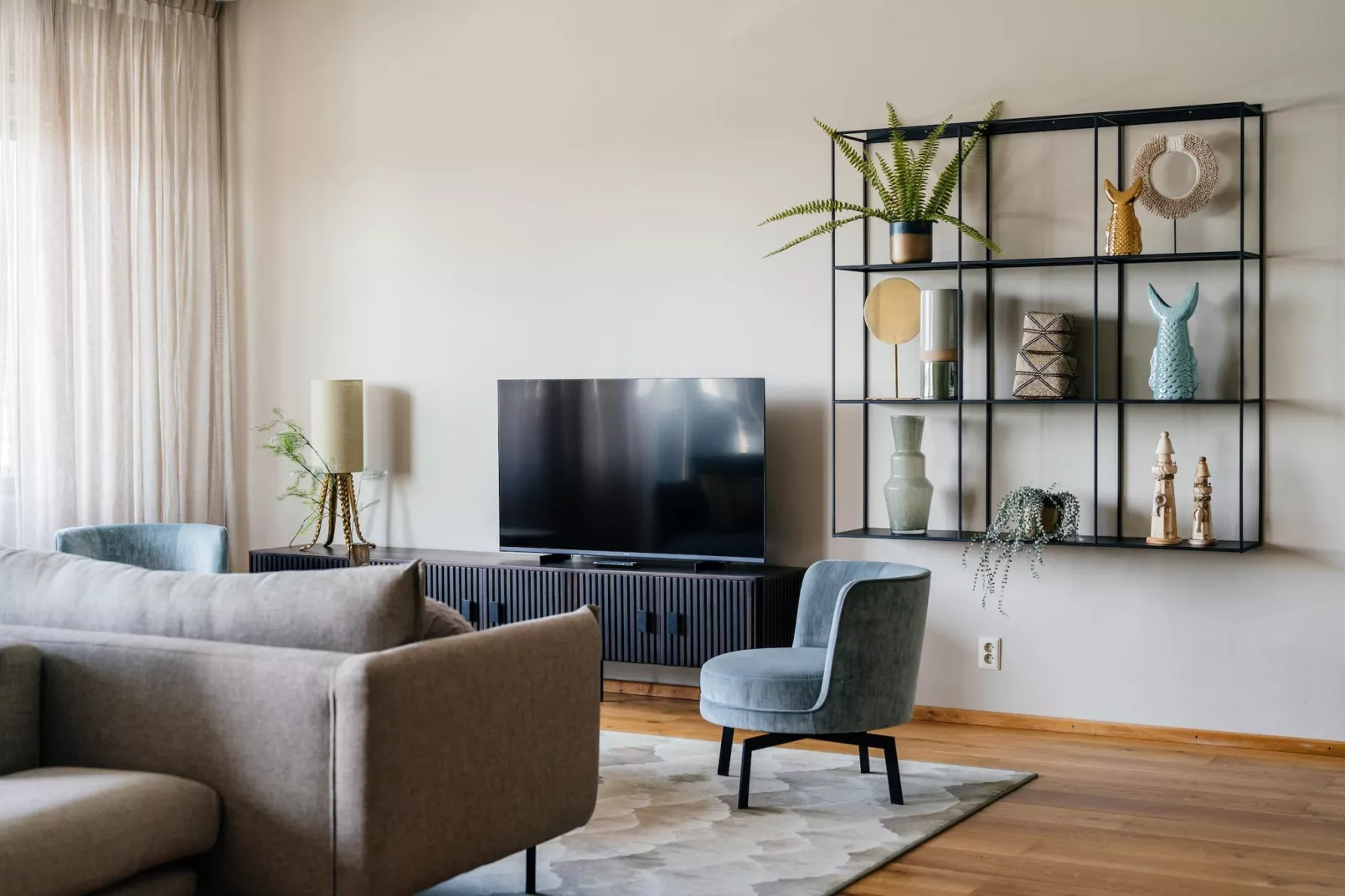 Scheveningen Harbour 18B-Living room