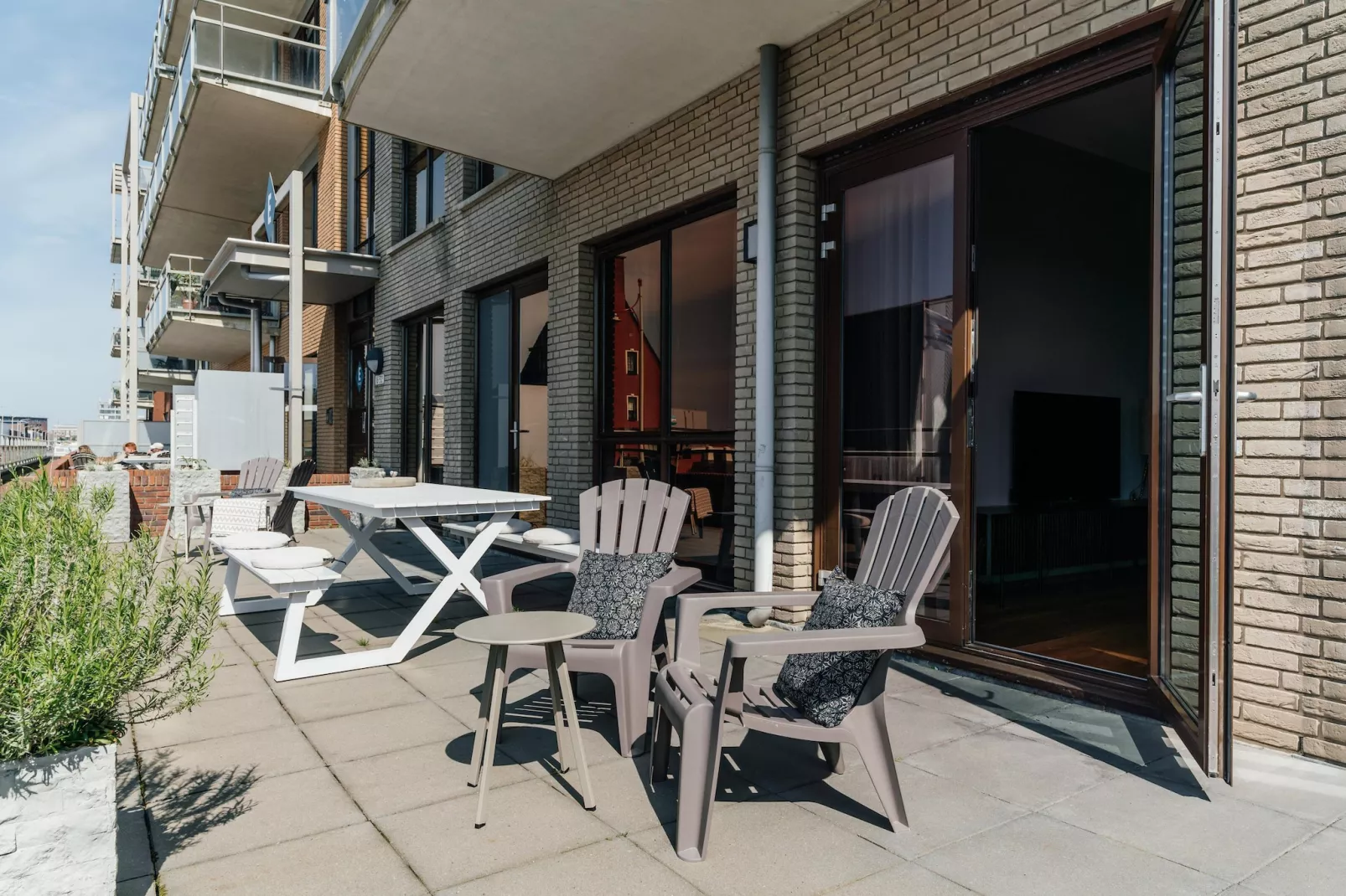 Scheveningen Harbour 18C-Terrace balcony