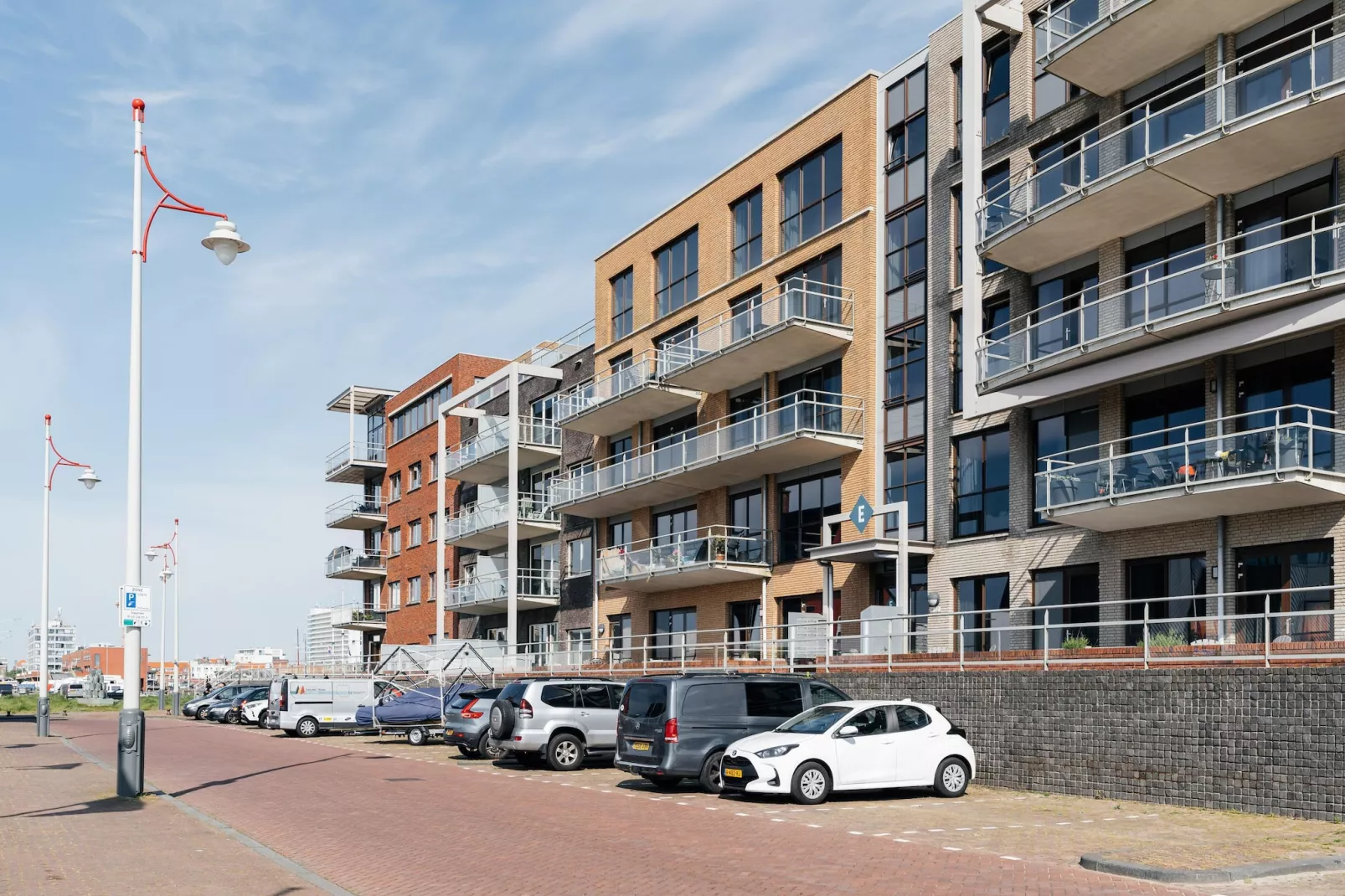Scheveningen Harbour 18C-Exterior summer
