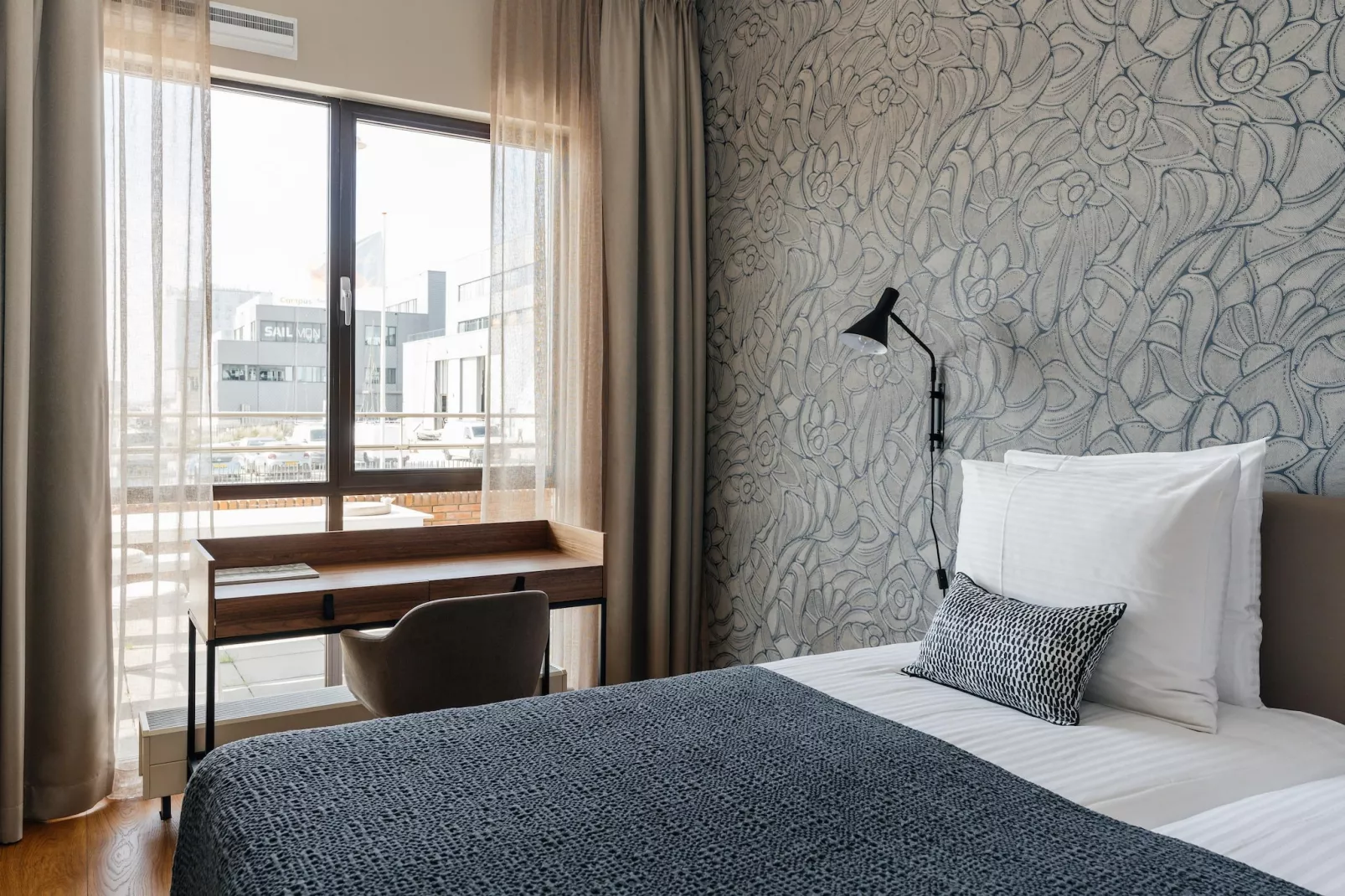 Scheveningen Harbour 18C-Bedroom