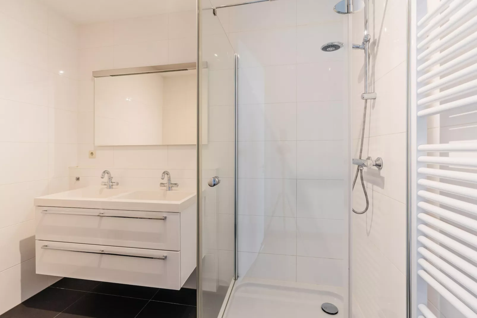Scheveningen Harbour 40A-Bathroom