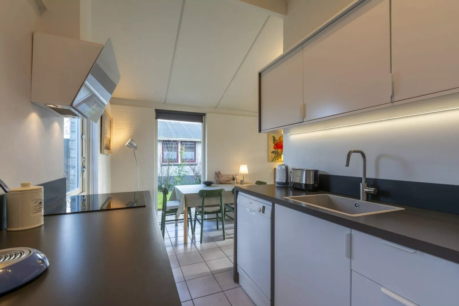 Watersnip 9-Kitchen