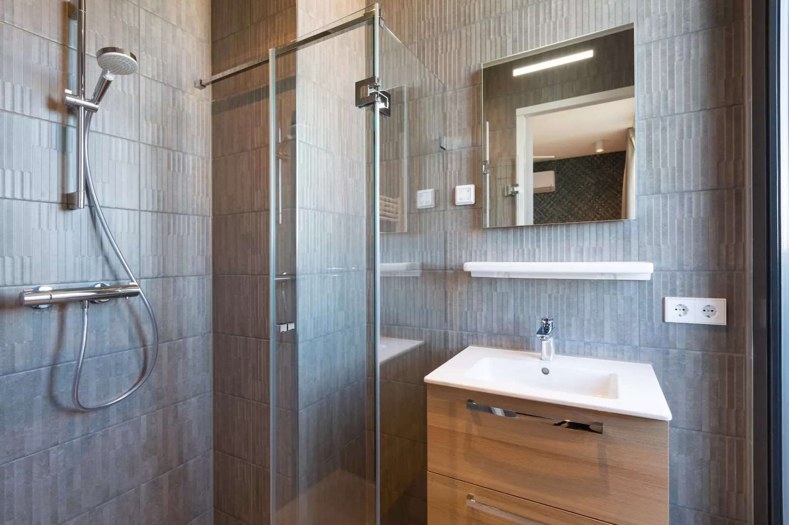 Maurits 8-Bathroom