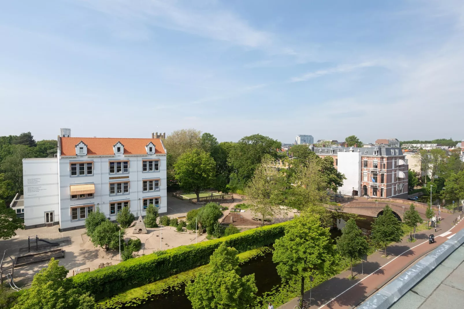 Maurits 8-View summer