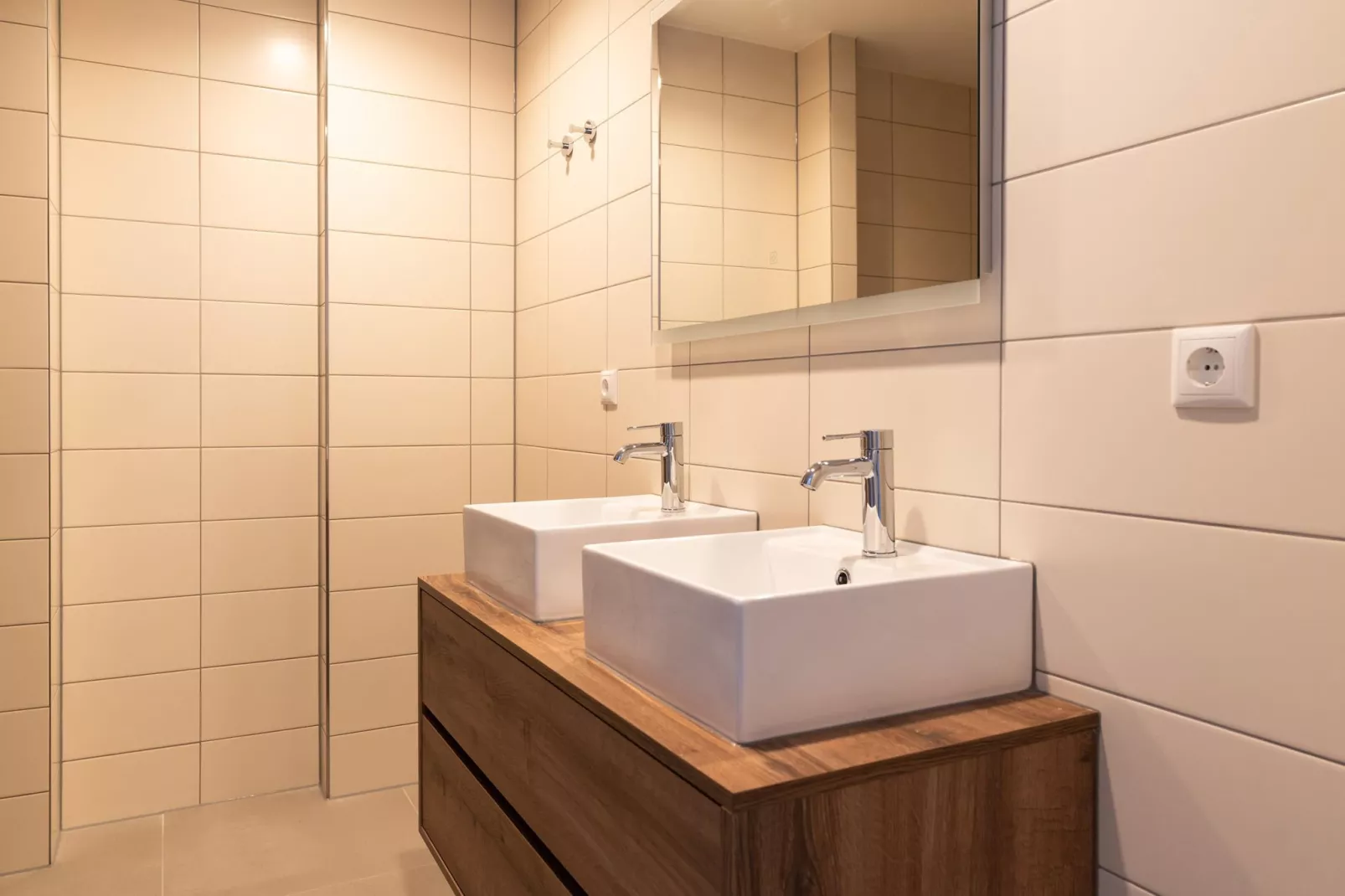 Walden 5-Bathroom