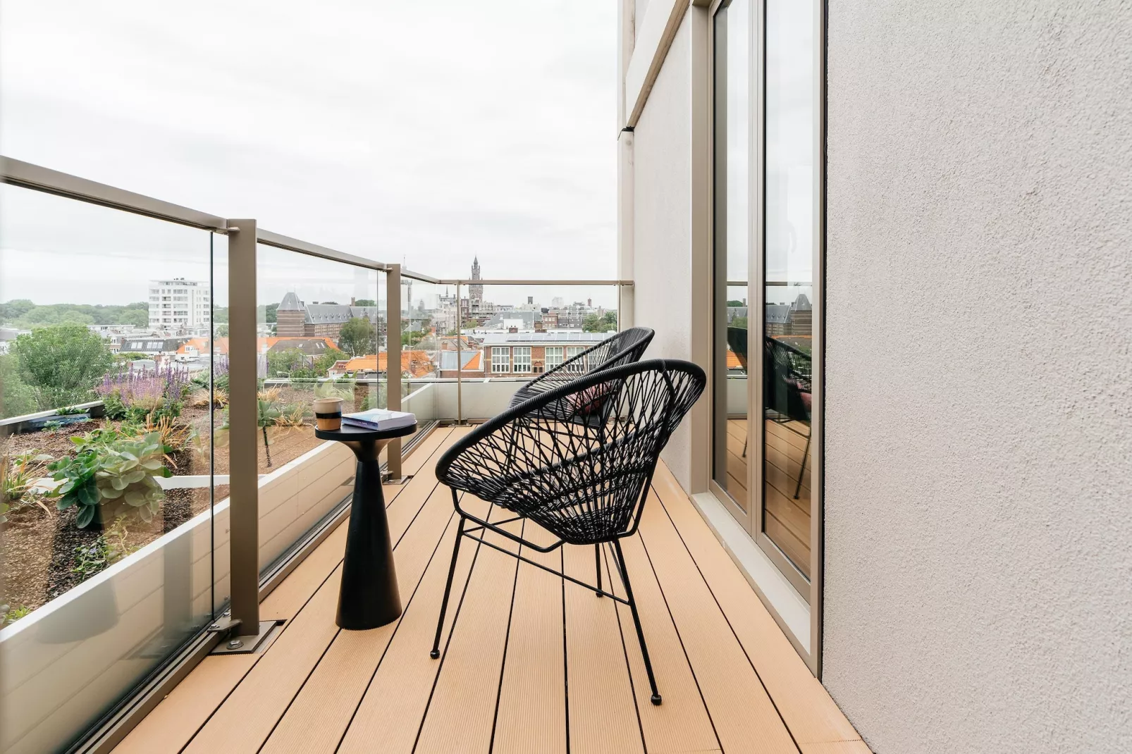 Walden 6-Terrace balcony