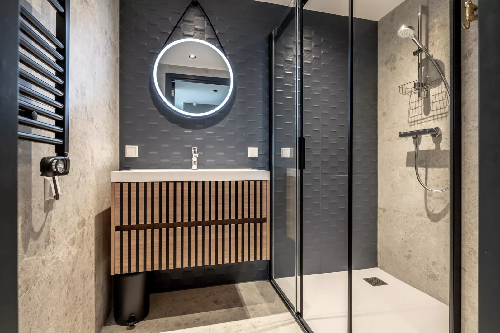 Delft 3B-Bathroom