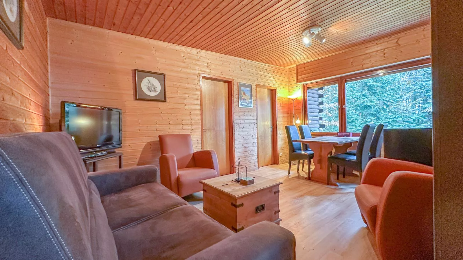 Forest Cabin-Living room
