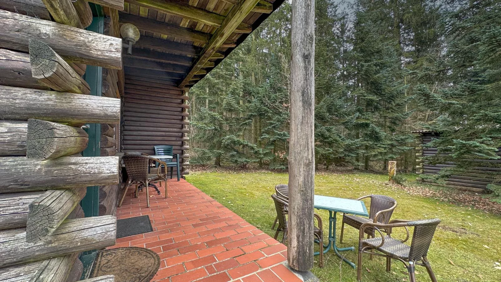 Forest Cabin-Terrace balcony
